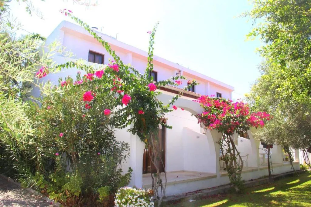 Patio in Bare Hill Holiday Apartments
