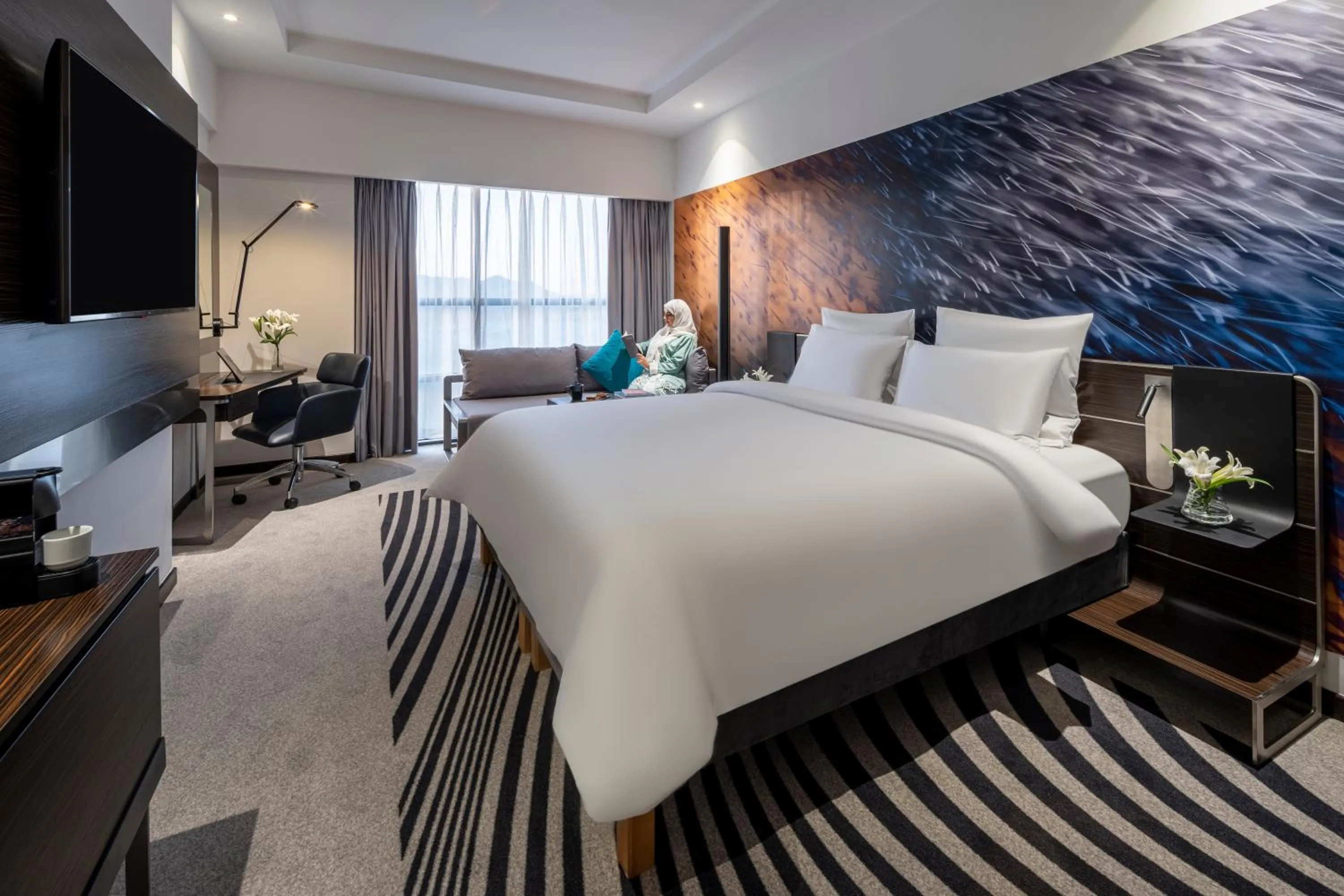 Photo of the whole room, Bed in Novotel Makkah Thakher City