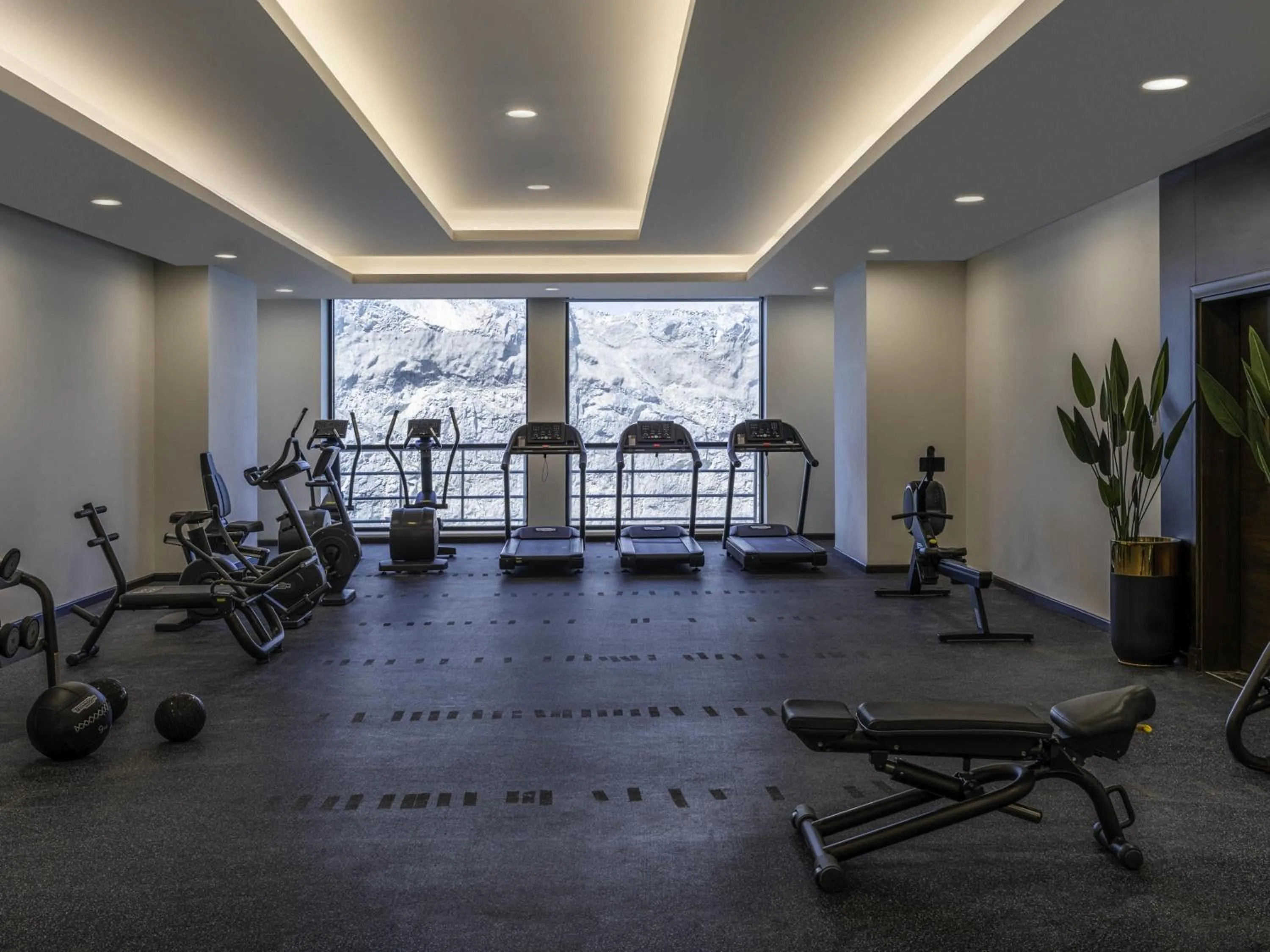 Fitness centre/facilities in Novotel Makkah Thakher City