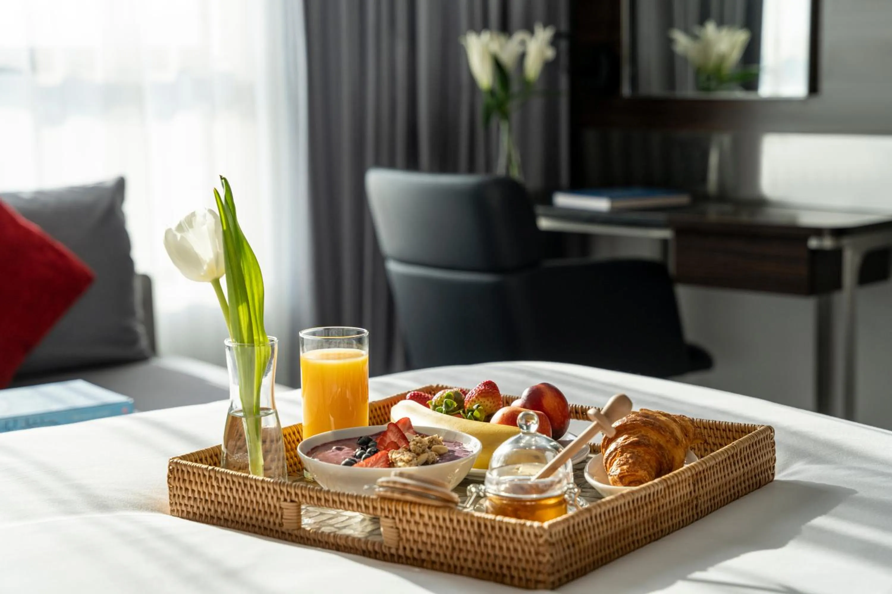 Food and drinks in Novotel Makkah Thakher City