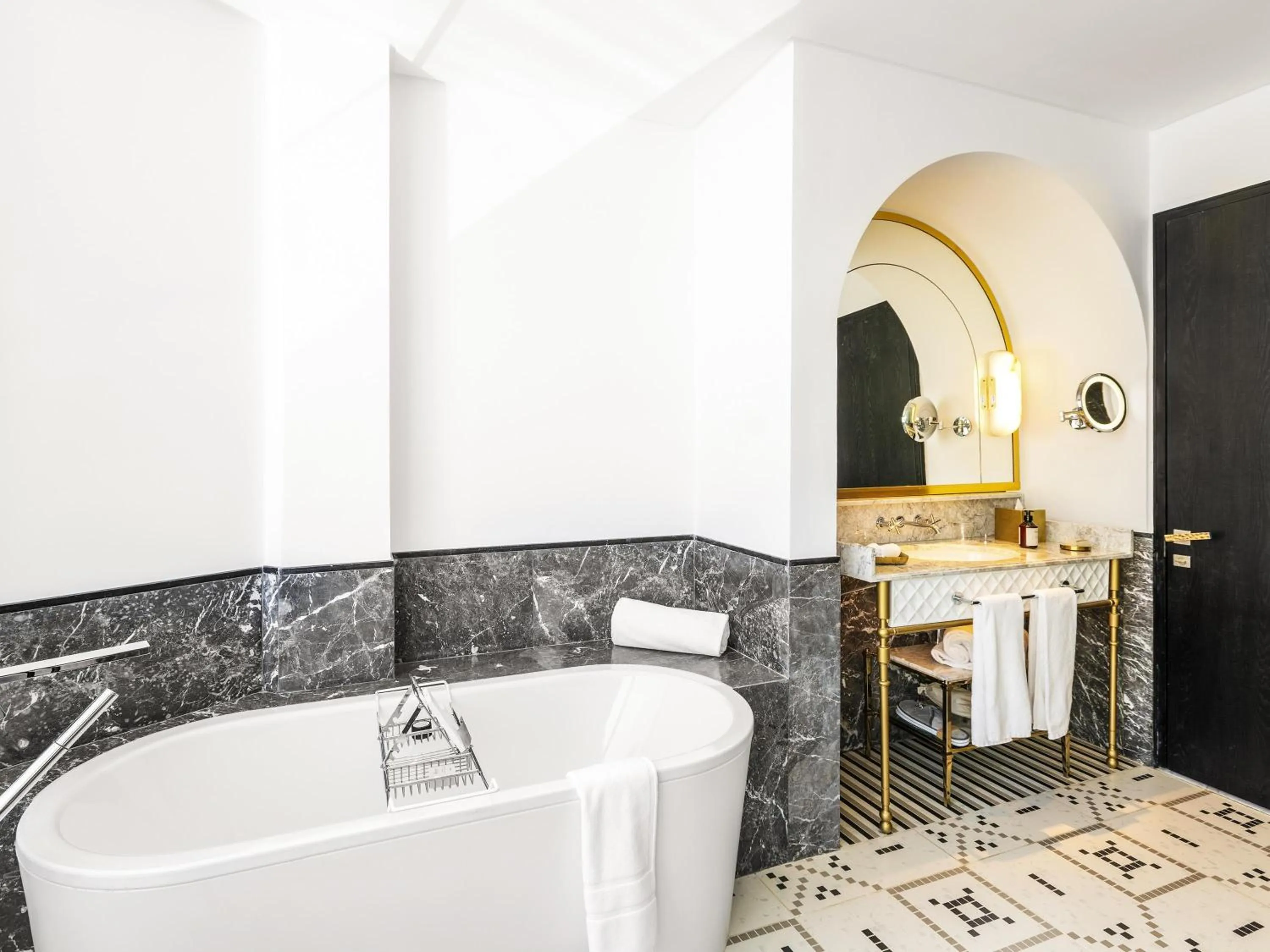 Bedroom in Fairmont La Marina Rabat Sale Hotel