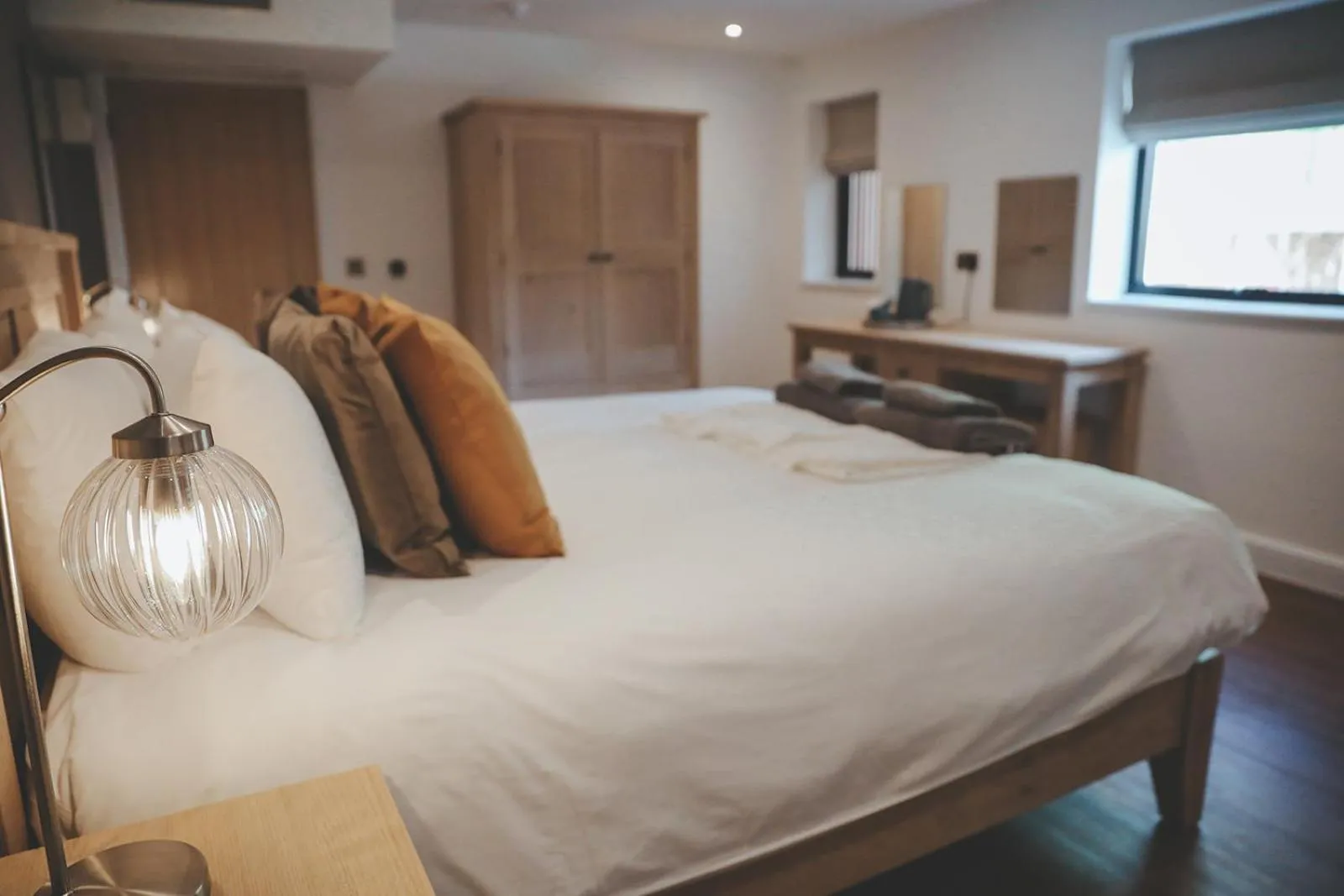 Photo of the whole room, Bed in The Canal