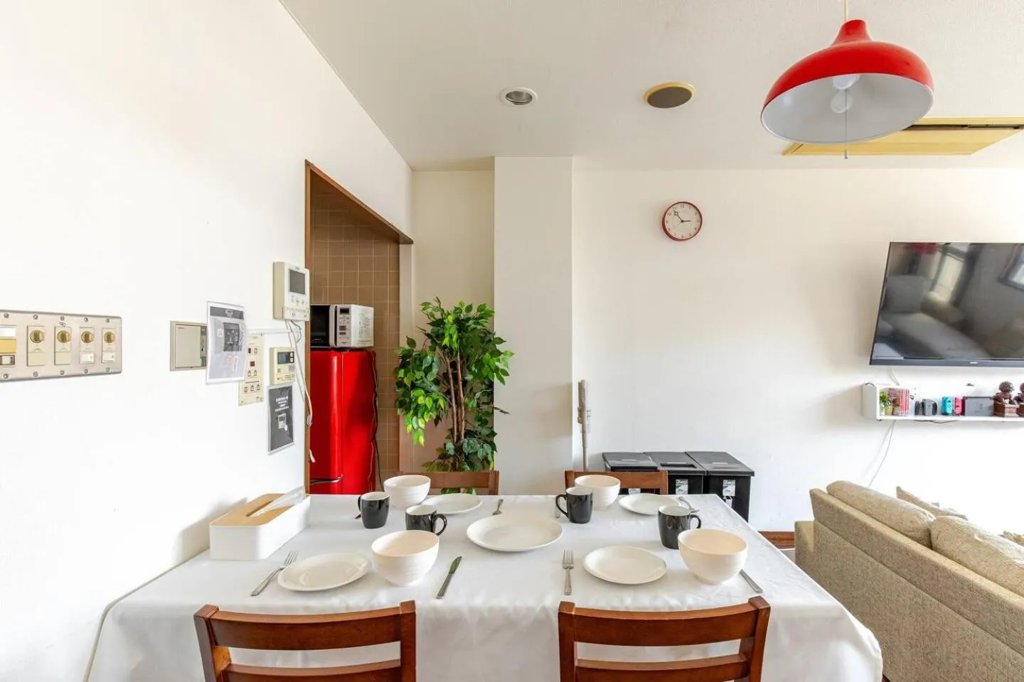 Dining area in G'Day Hostel