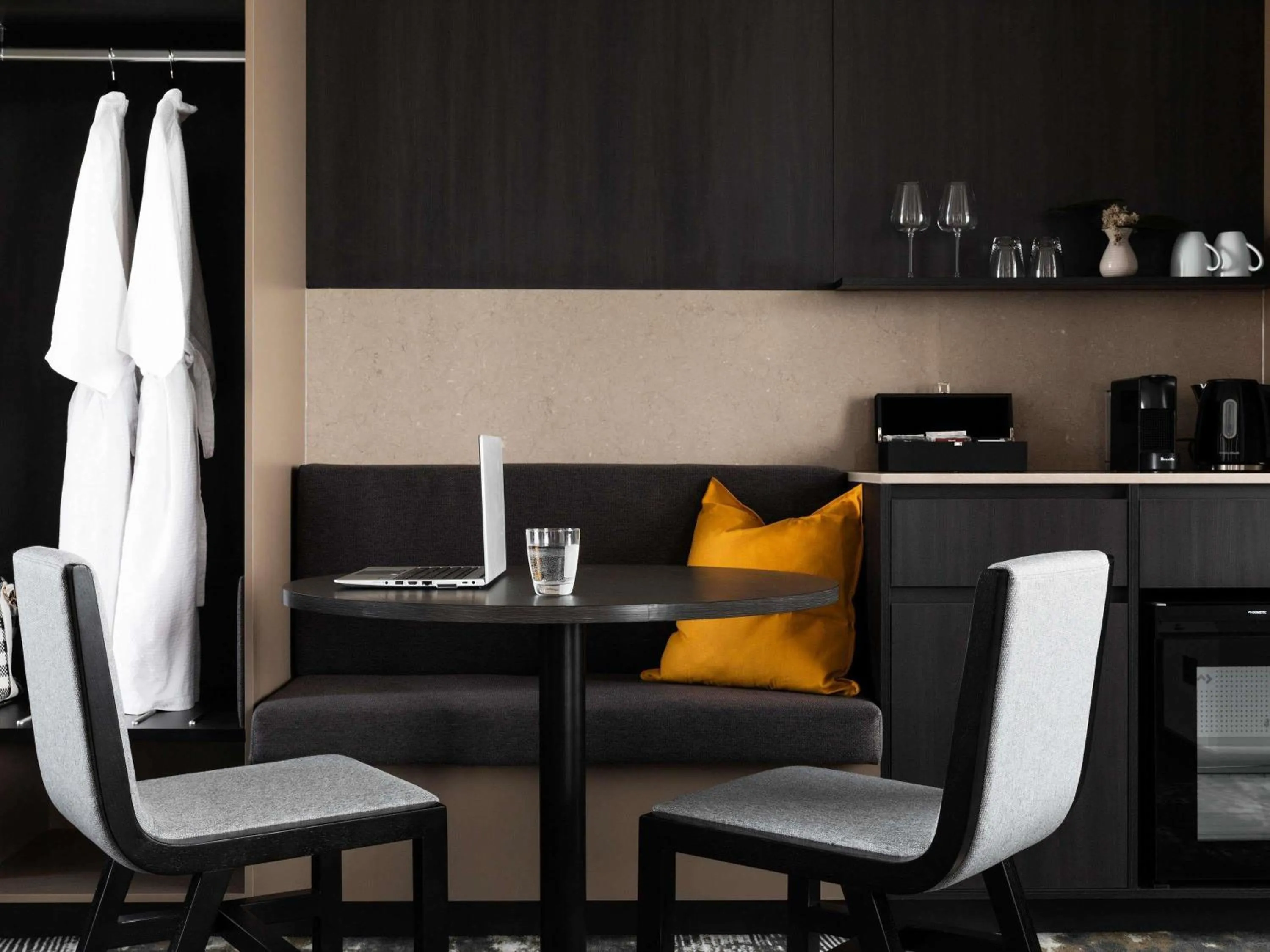 Bedroom in Novotel Devonport