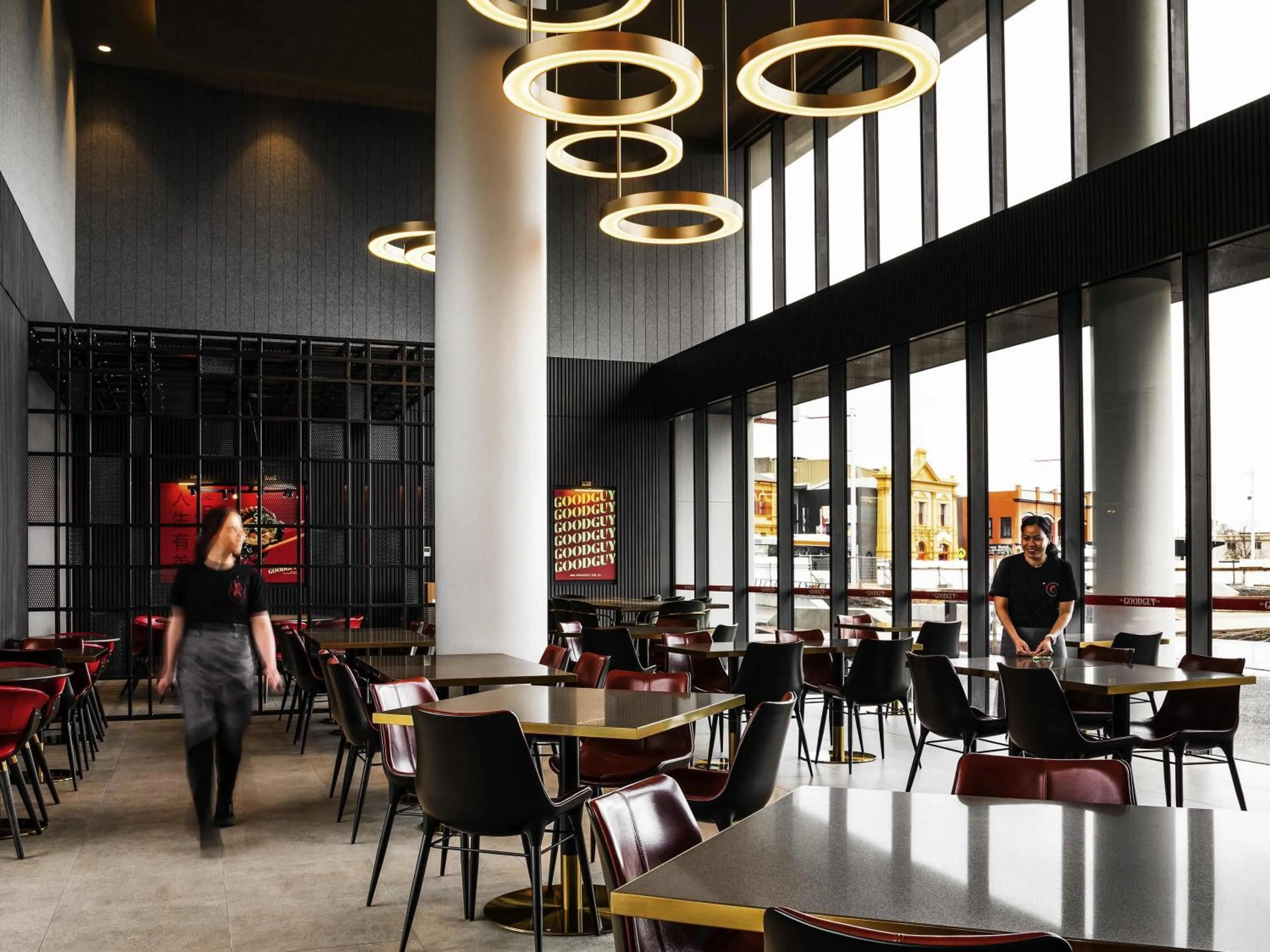 Restaurant/places to eat in Novotel Devonport