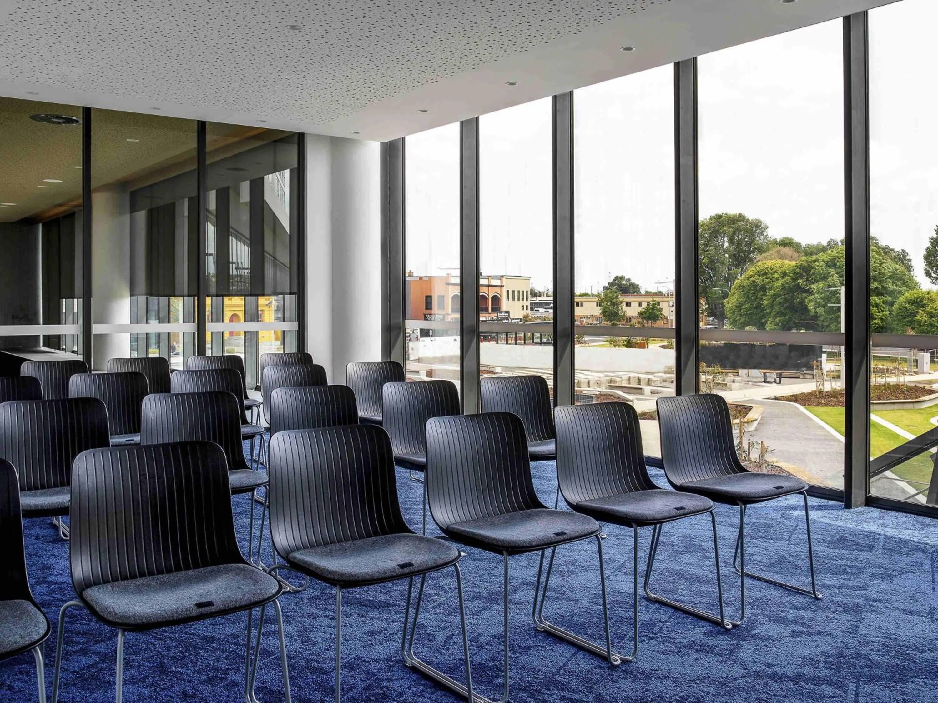 Meeting/conference room in Novotel Devonport
