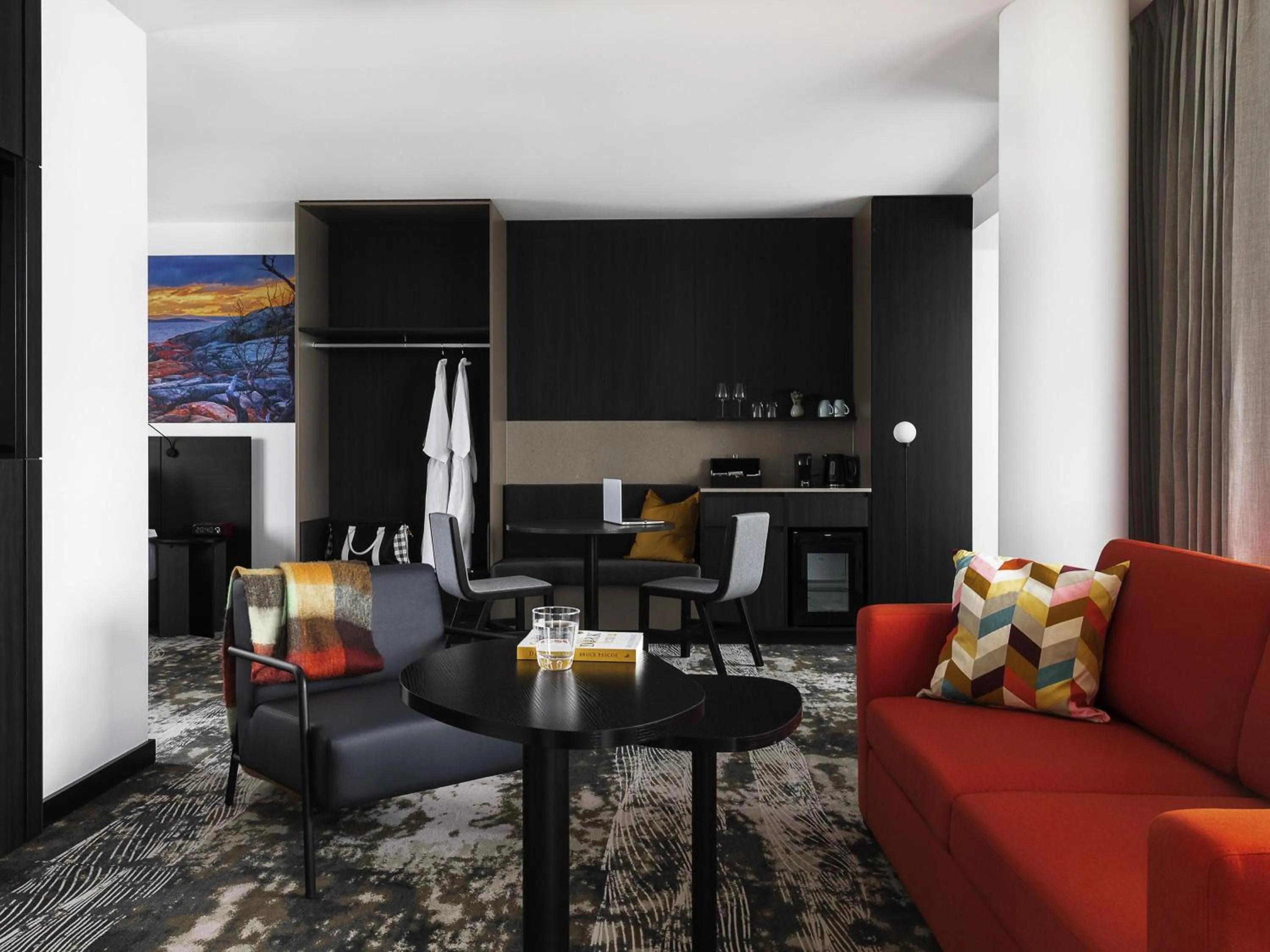 Bedroom in Novotel Devonport