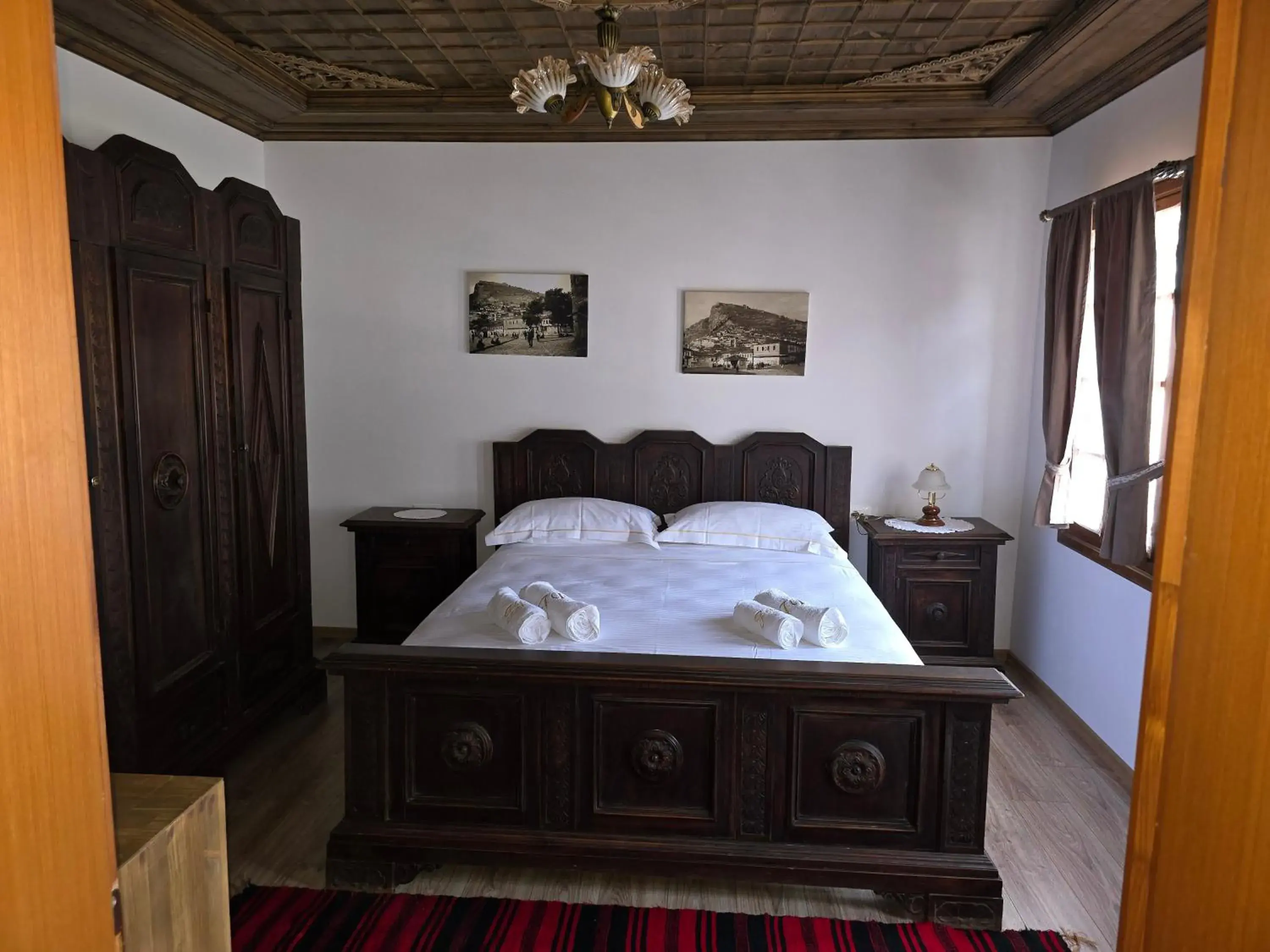 Double Room with Private Bathroom in Guest House J.Prifti Double Room with Private Bathroom in Guest House J.Prifti