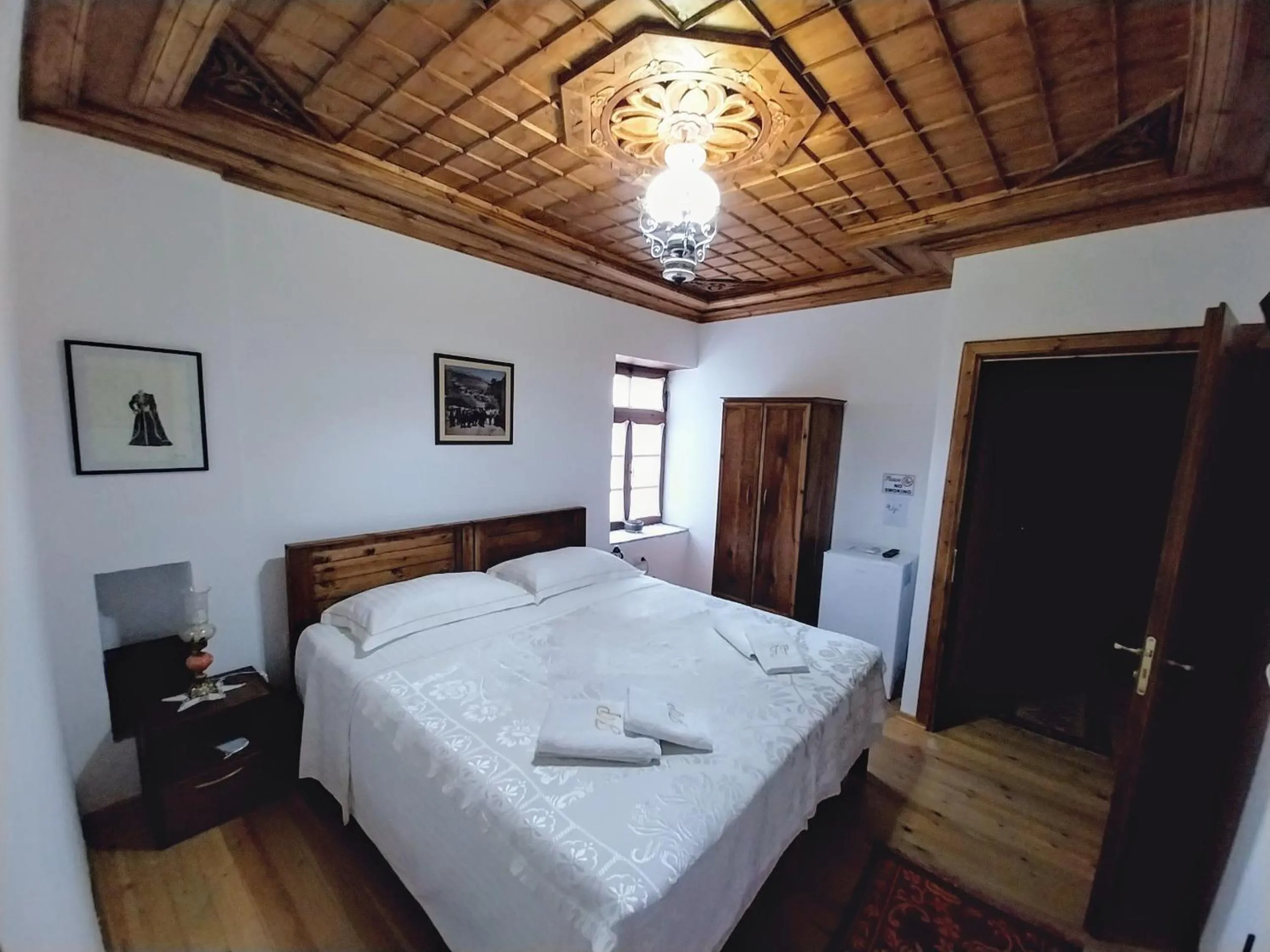 Bed in Guest House J.Prifti