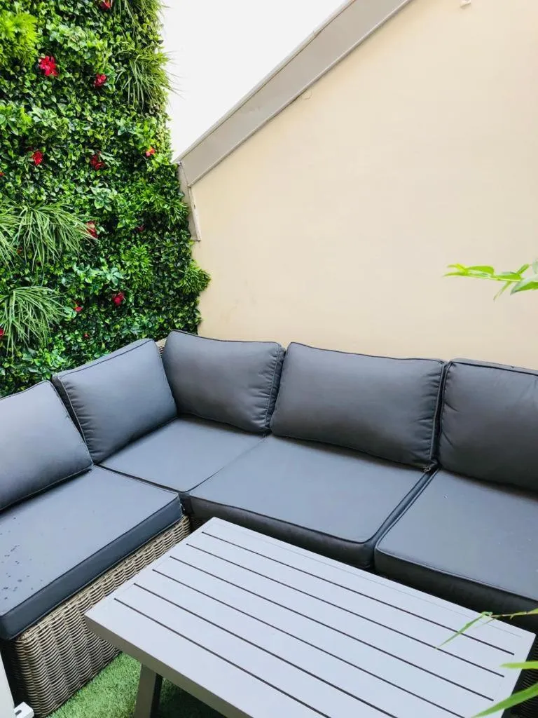 Patio in Appart Hôtel Résidence Courcelle