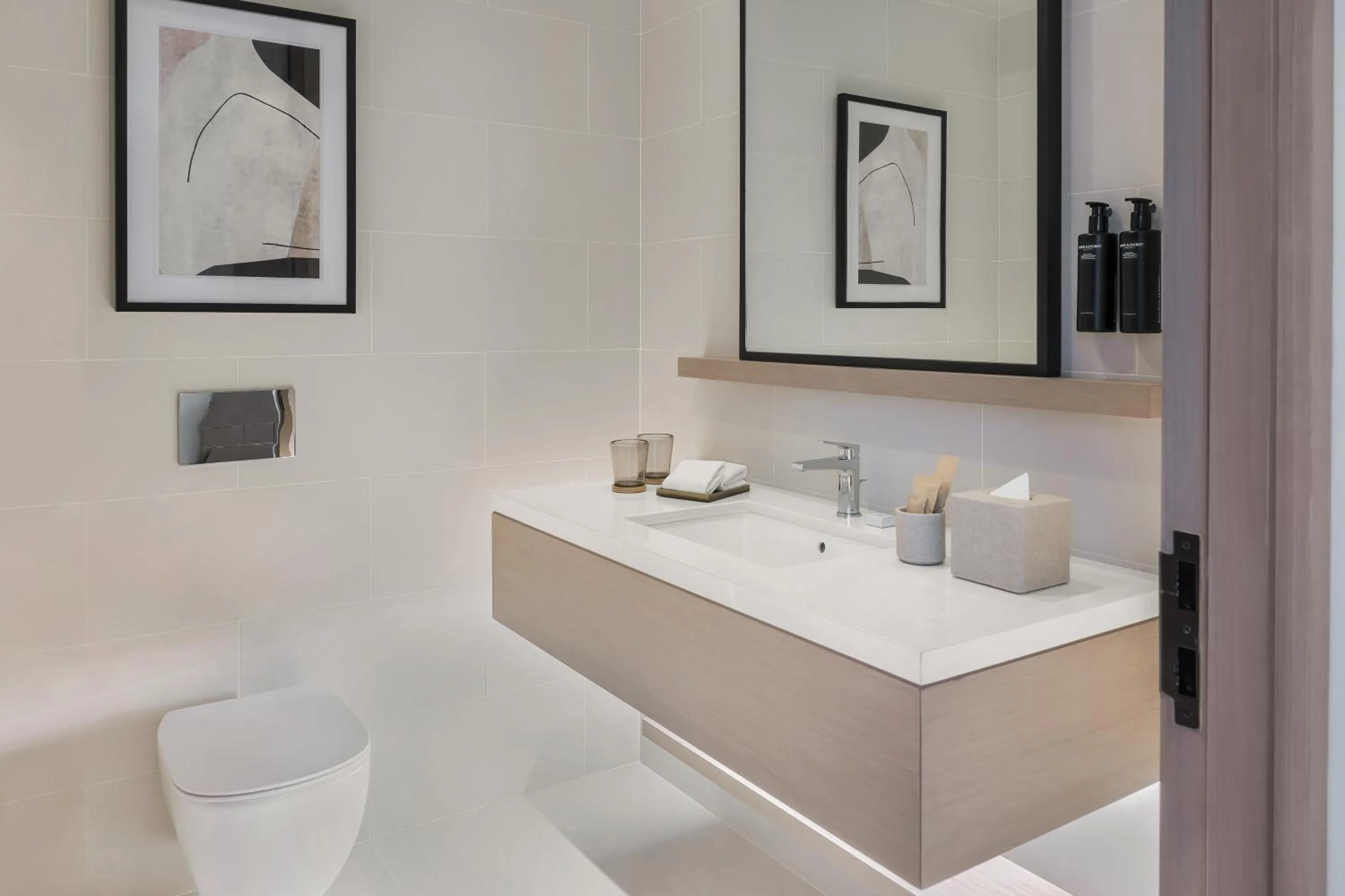 Bathroom in Vida Dubai Marina & Yacht Club