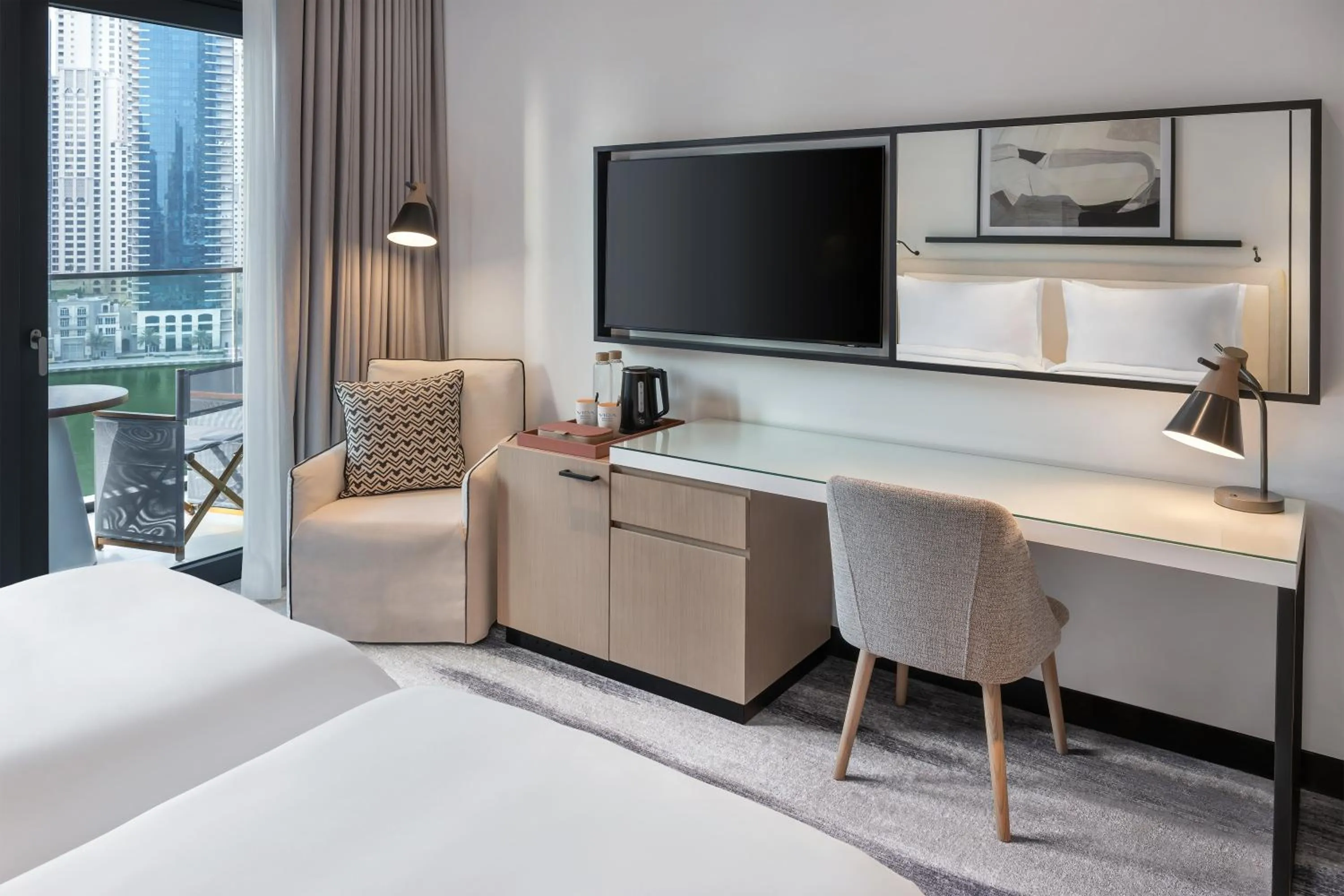 TV and multimedia, Bed in Vida Dubai Marina & Yacht Club