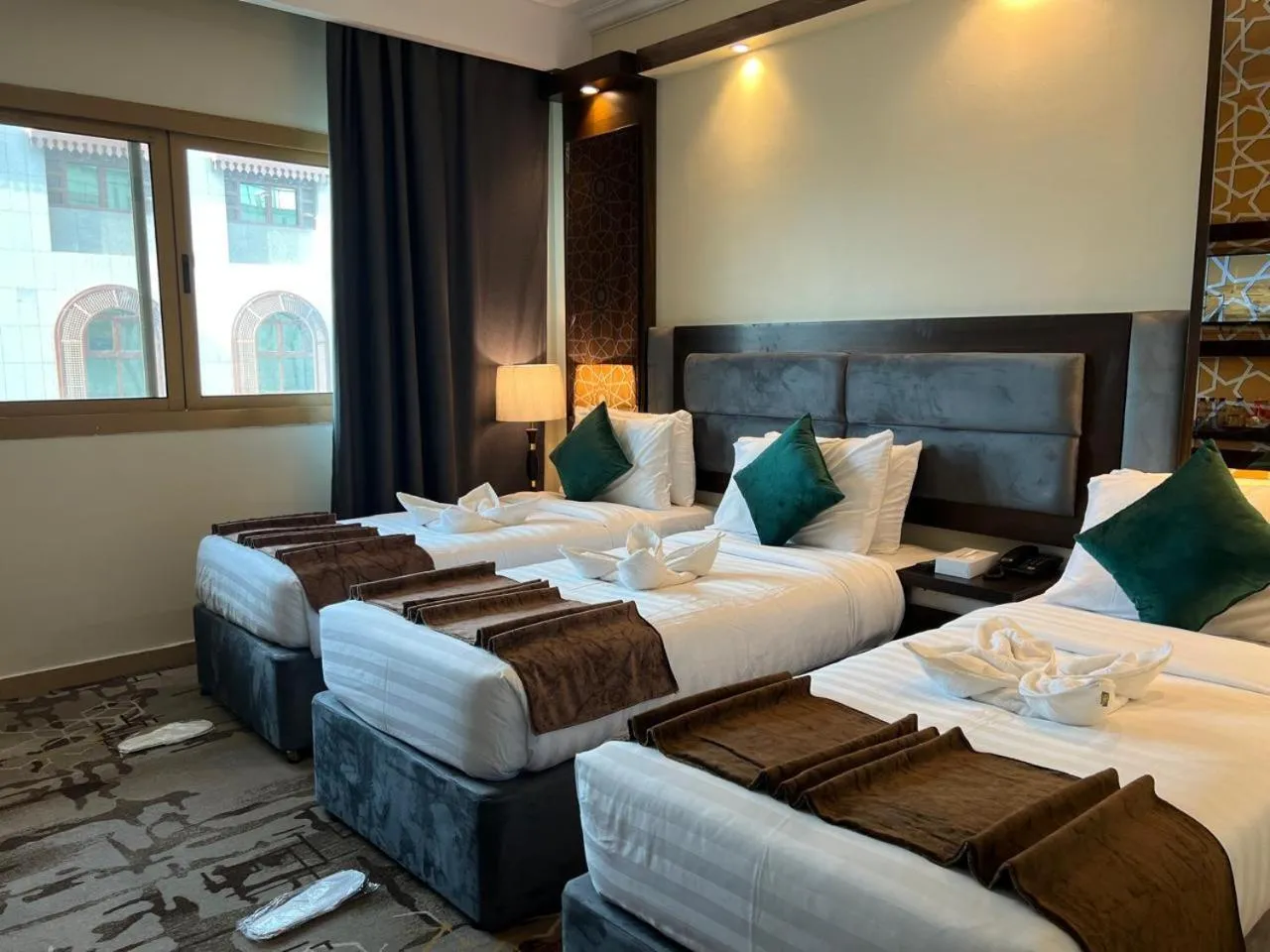 Bedroom, Bed in Sky View Hotel, Madinah