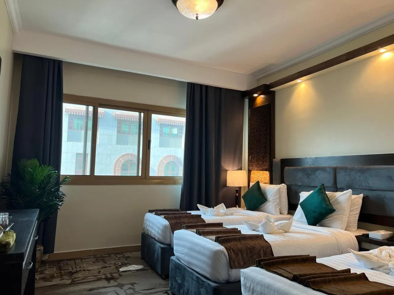 Bedroom, Bed in Sky View Hotel, Madinah