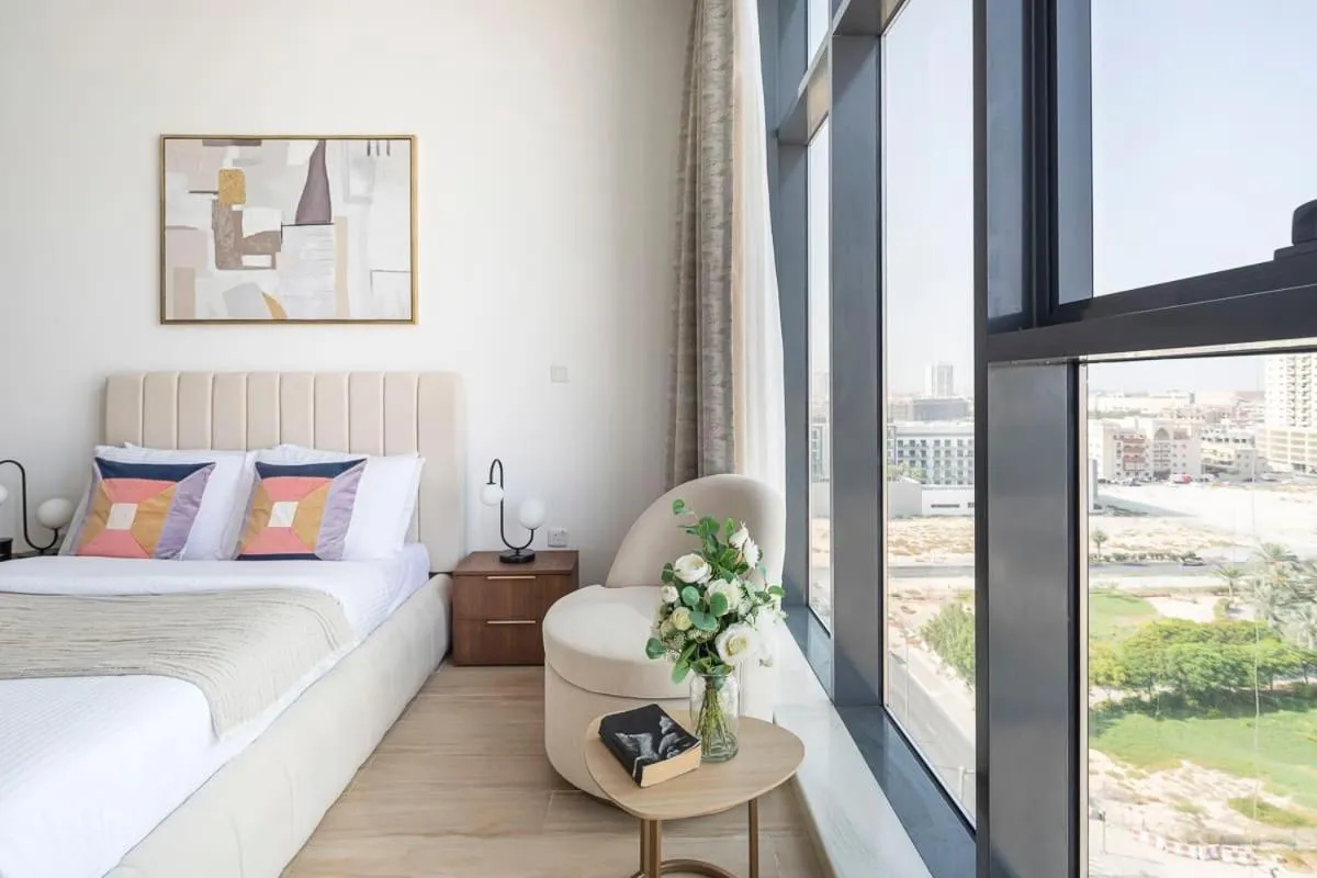 Bed in Frank Porter - Regina Tower