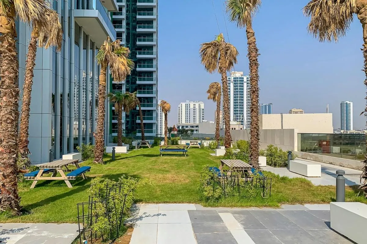 Property building in Frank Porter - Regina Tower