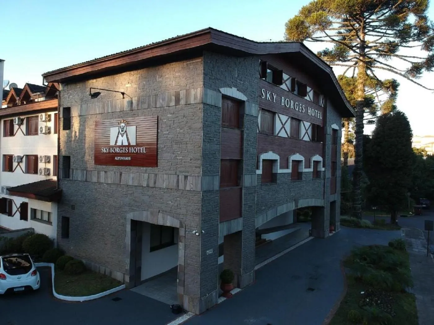 Property building in Flat em Gramado