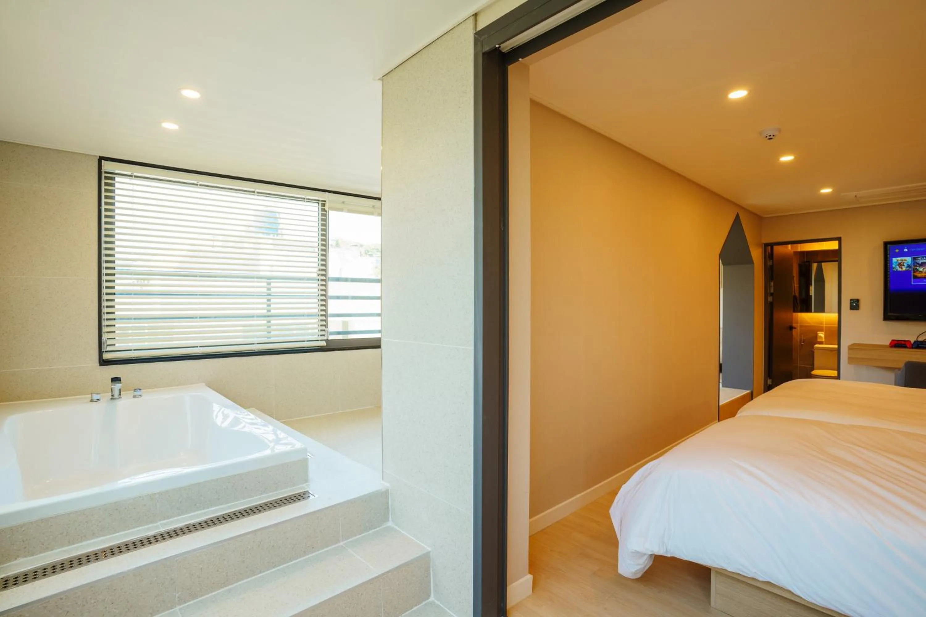 Bath, Bed in Hotel Pico