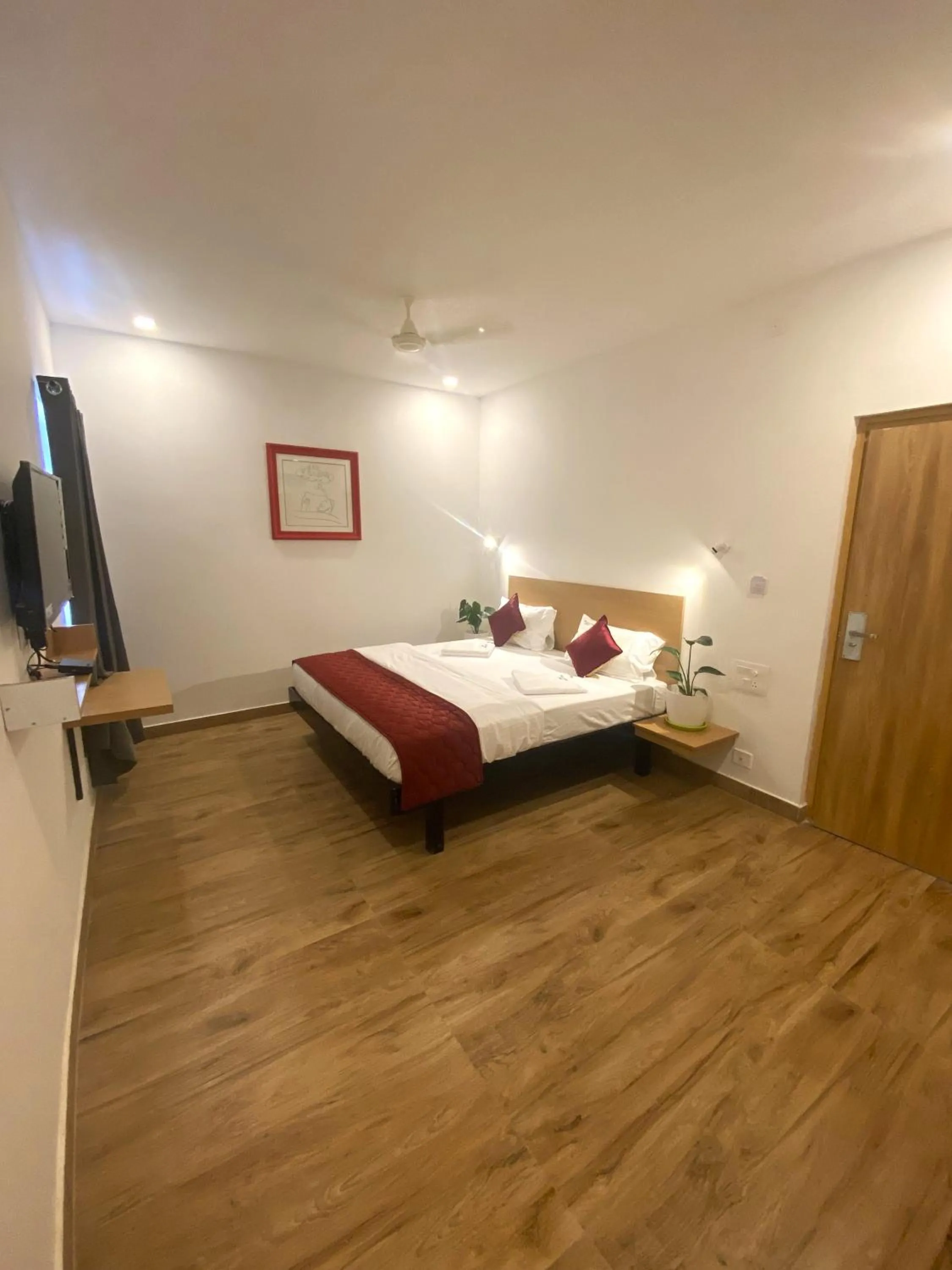 Photo of the whole room, Bed in Hotel Bluestone