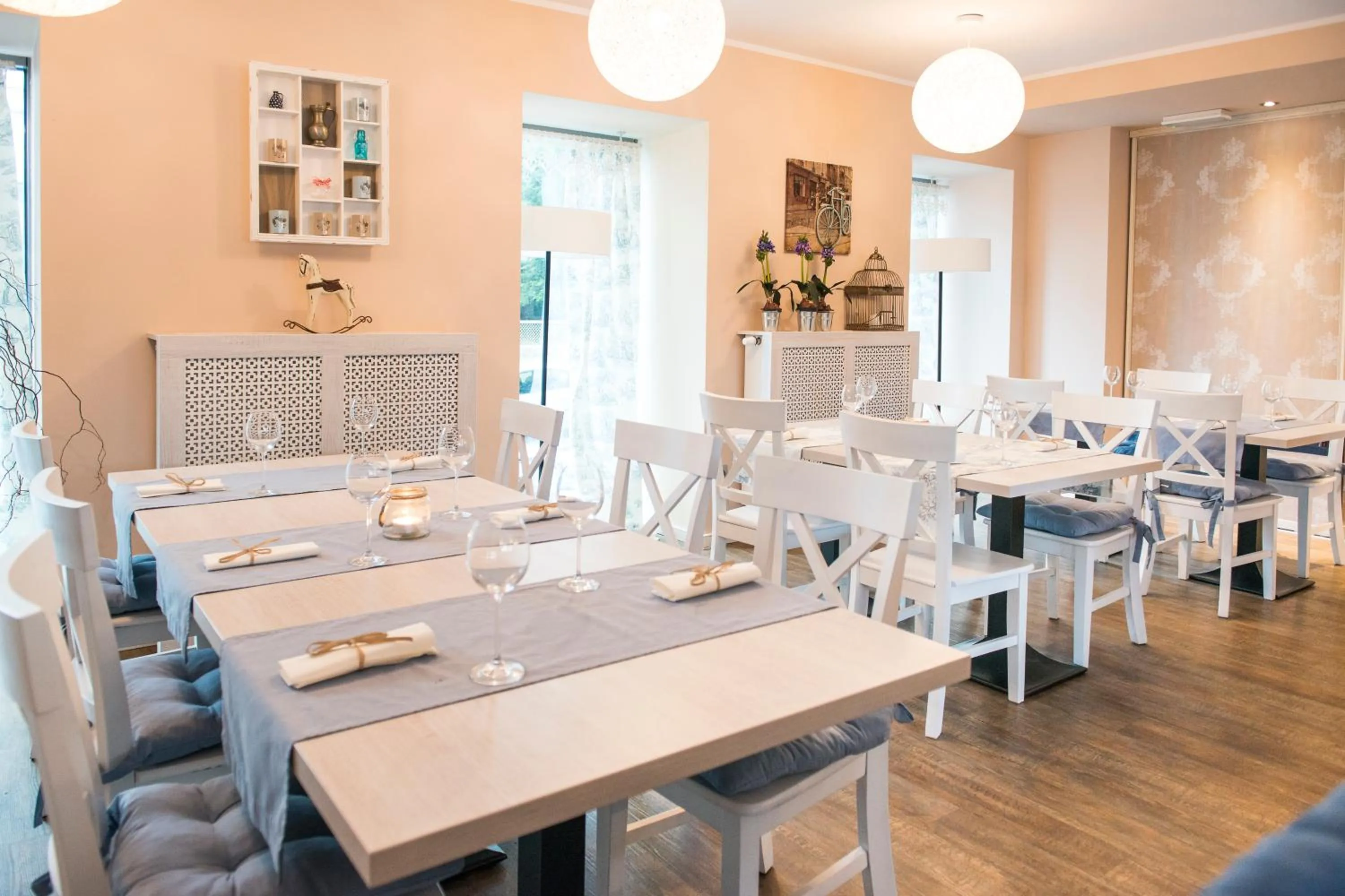 Restaurant/places to eat in Hotel Opole Centrum