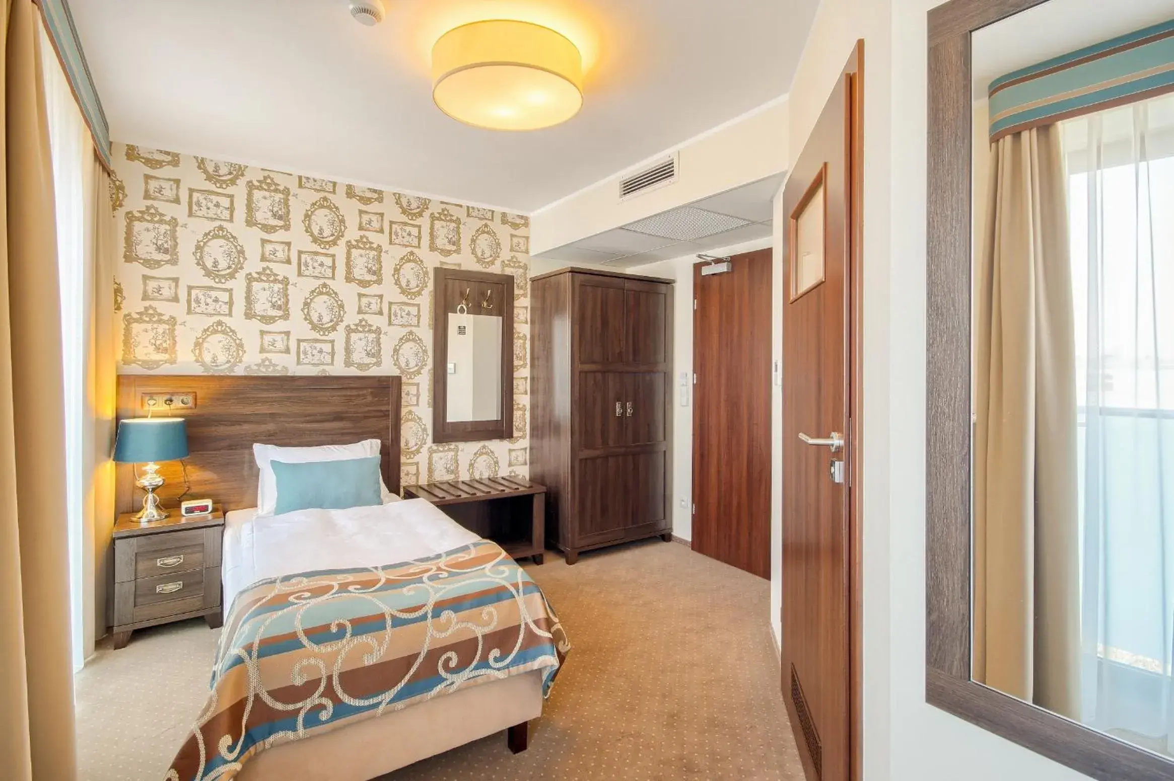 Standard Single Room in Hotel Opole Centrum Standard Single Room in Hotel Opole Centrum