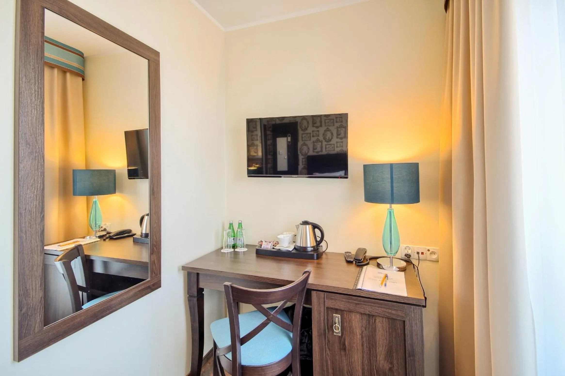 TV and multimedia in Hotel Opole Centrum