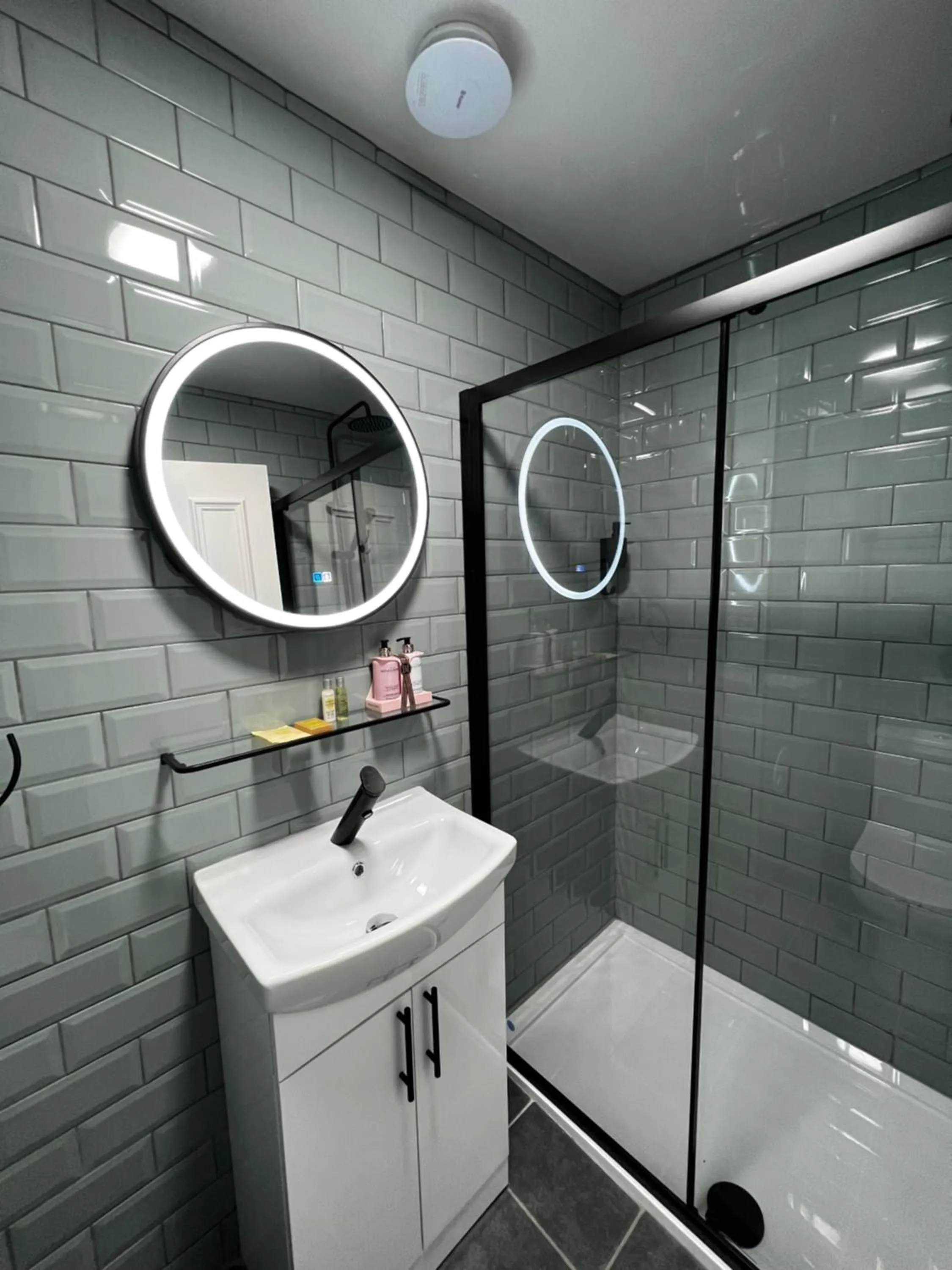 Amani Apartments - Glasgow City Centre