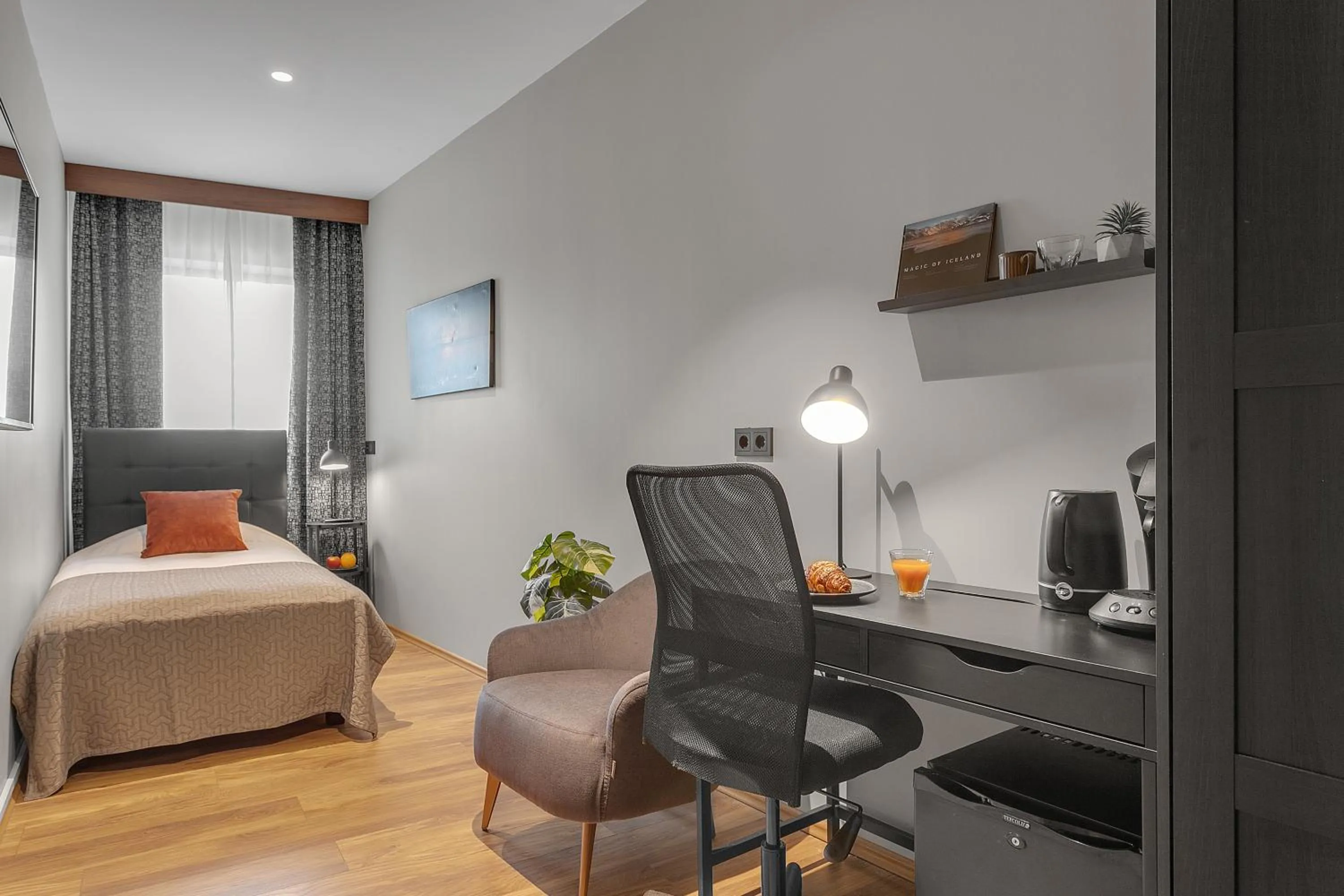 Bedroom in Alva Hotel