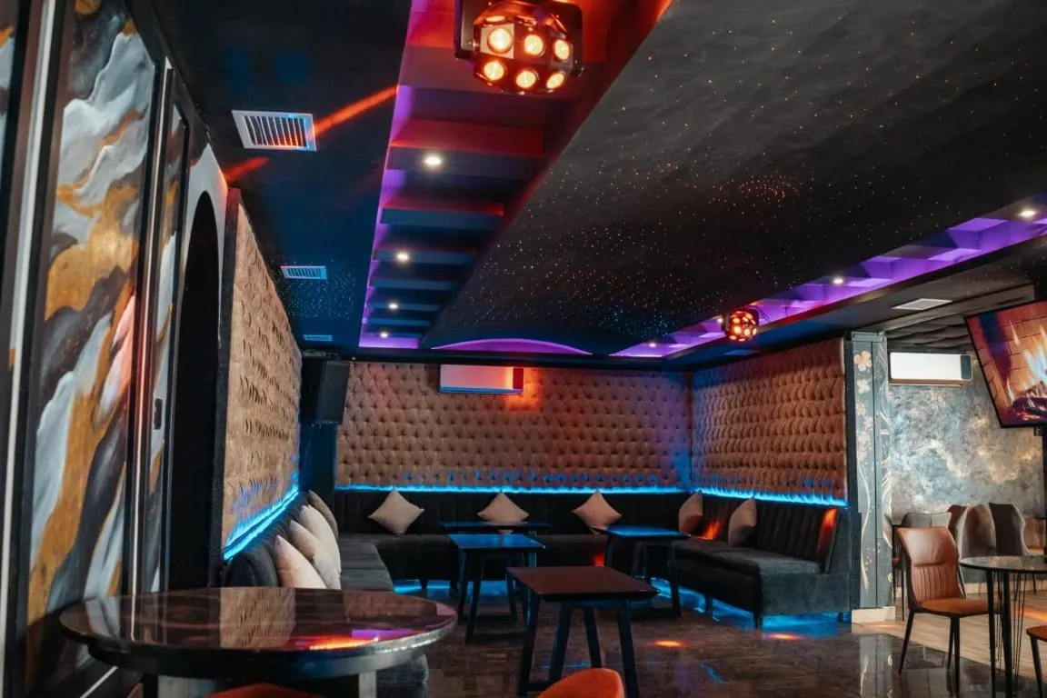 Nightclub / DJ in Afro Park Hotel