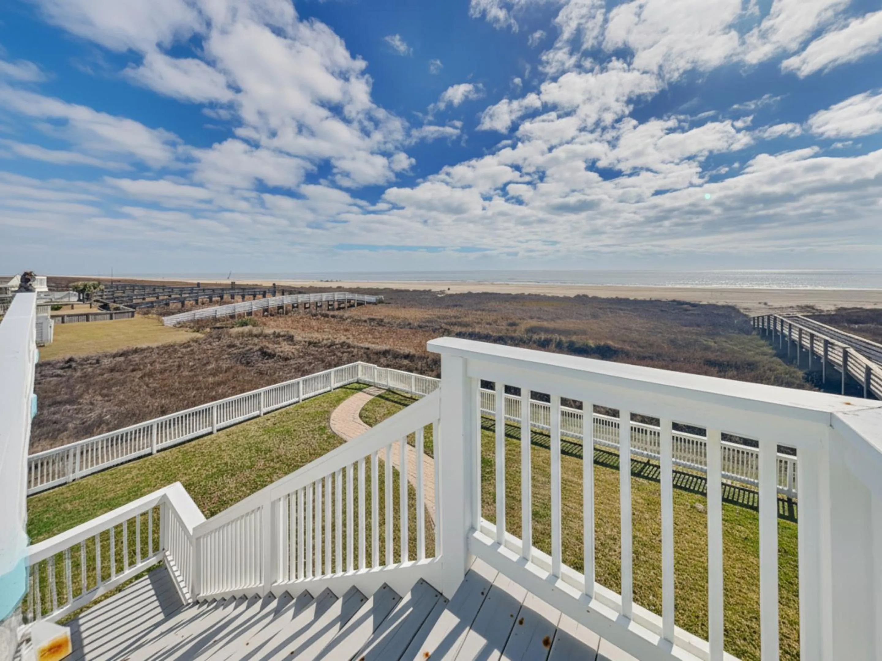 Honu Beachfront by Ryson Vacation Rentals