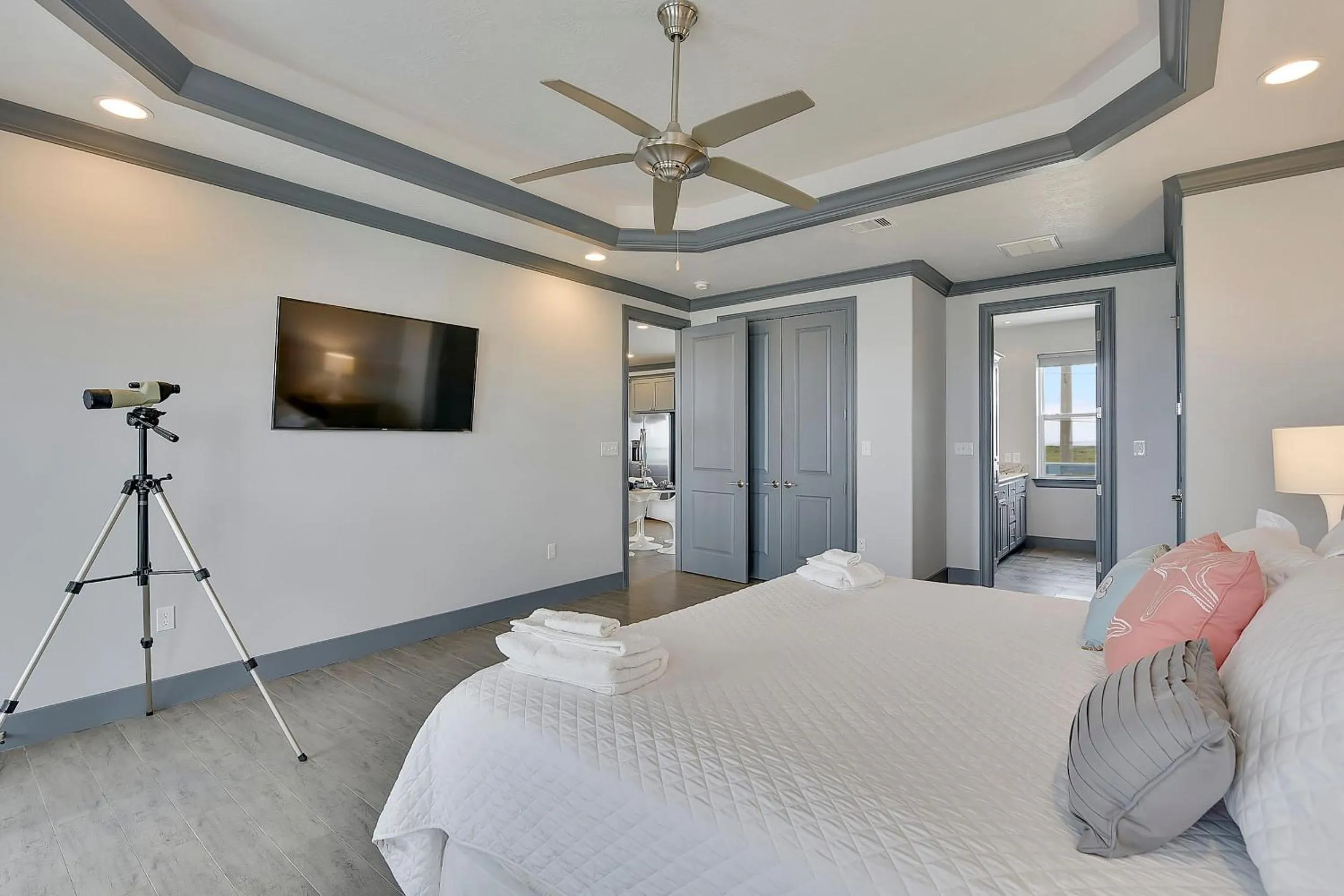 Bedroom, Bed in Honu Beachfront by Ryson Vacation Rentals