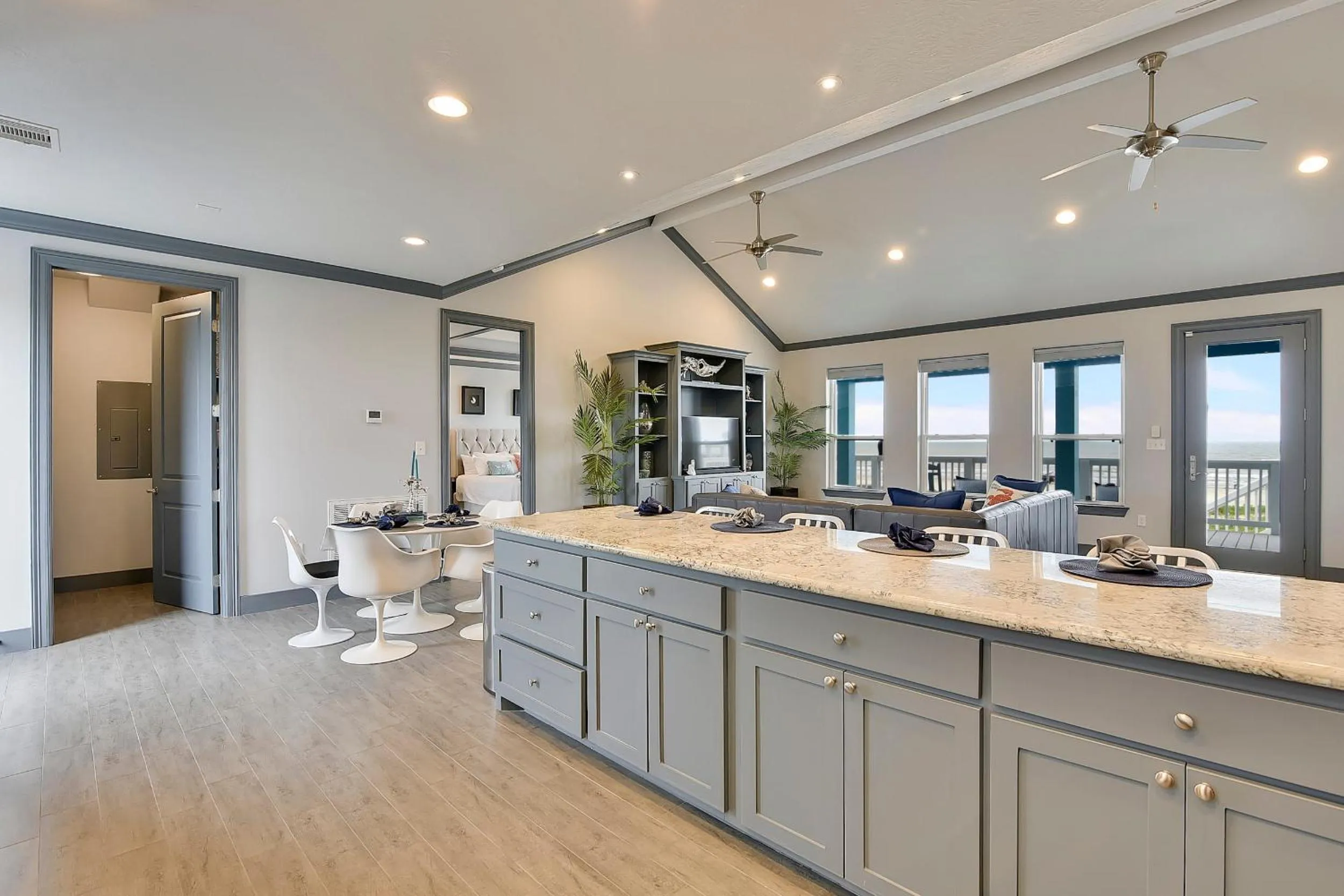 Kitchen or kitchenette in Honu Beachfront by Ryson Vacation Rentals