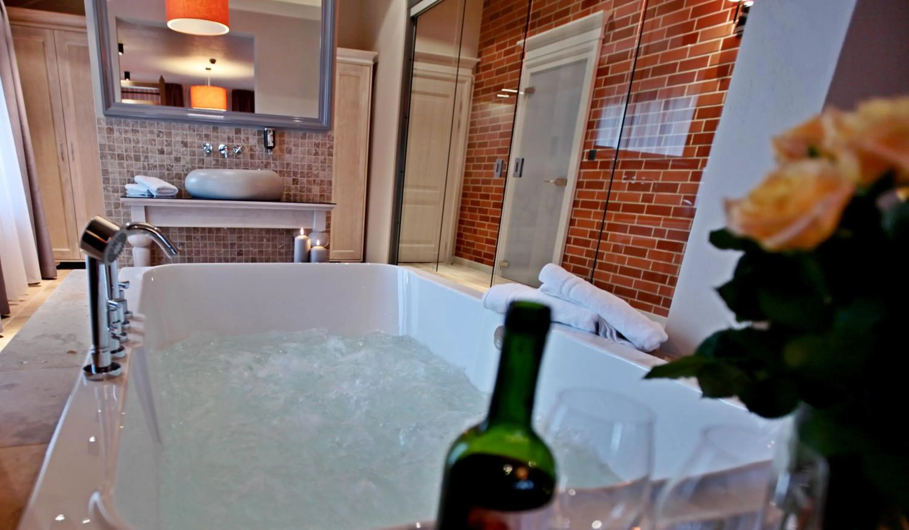 Hot Tub in Hotel Browar Kościerzyna