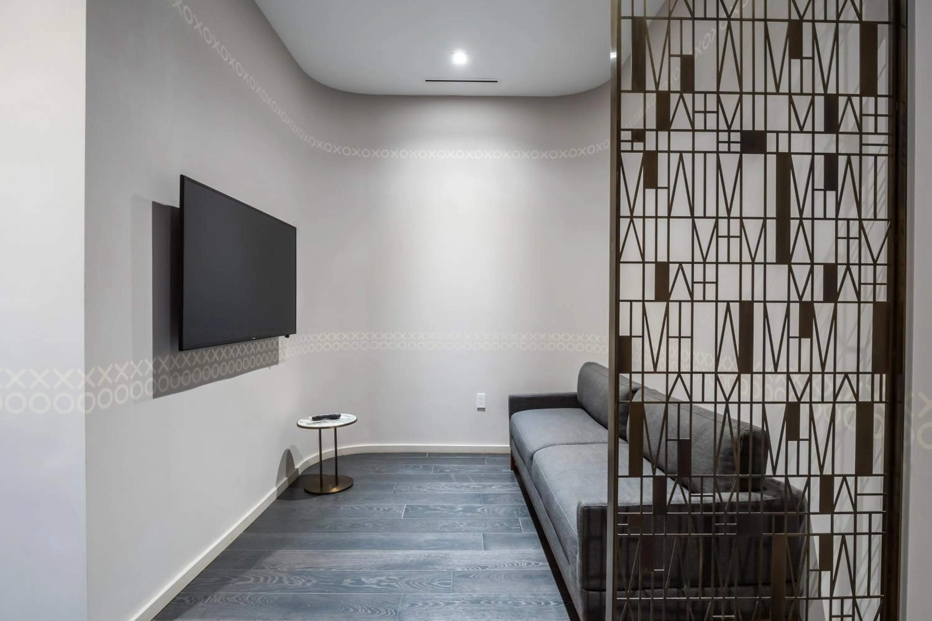 TV and multimedia in Suites at SLS Lux Brickell managed by CE