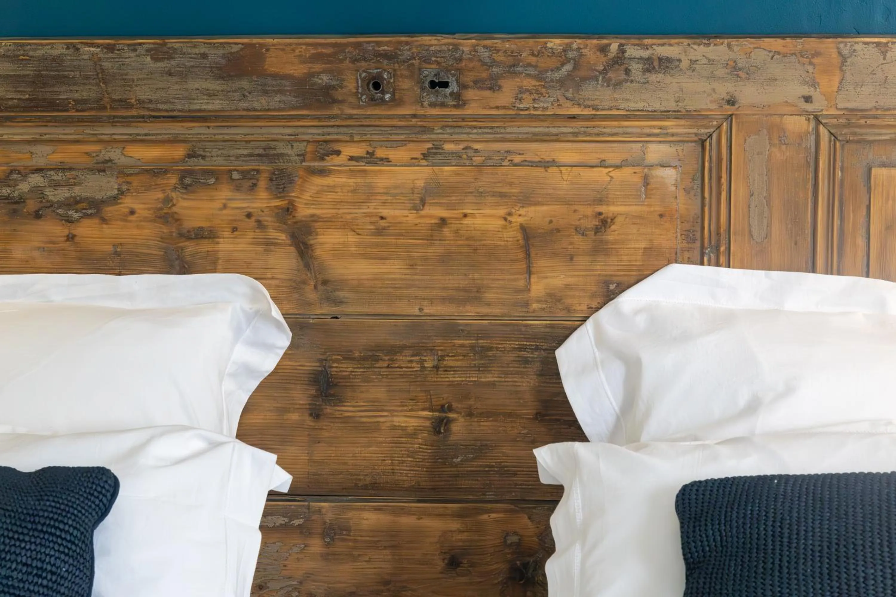 Decorative detail, Bed in La Bastide du Mûrier