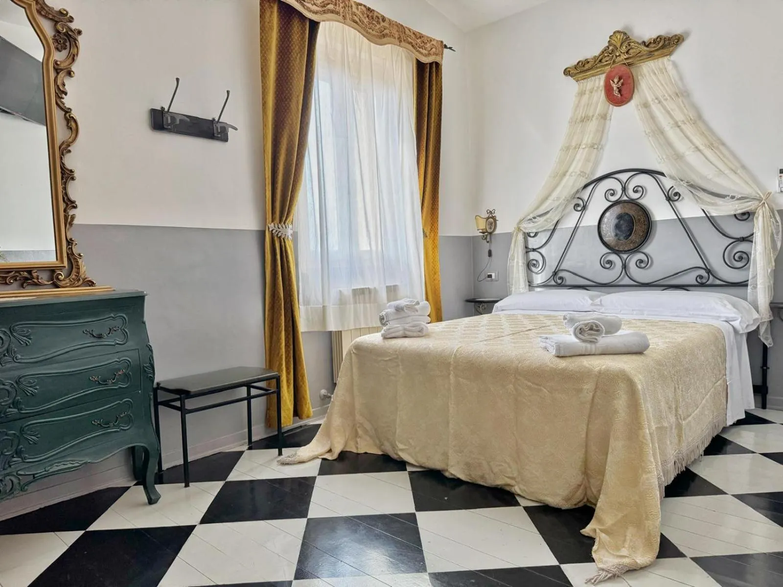 Bedroom, Bed in Mapepa Village apartments