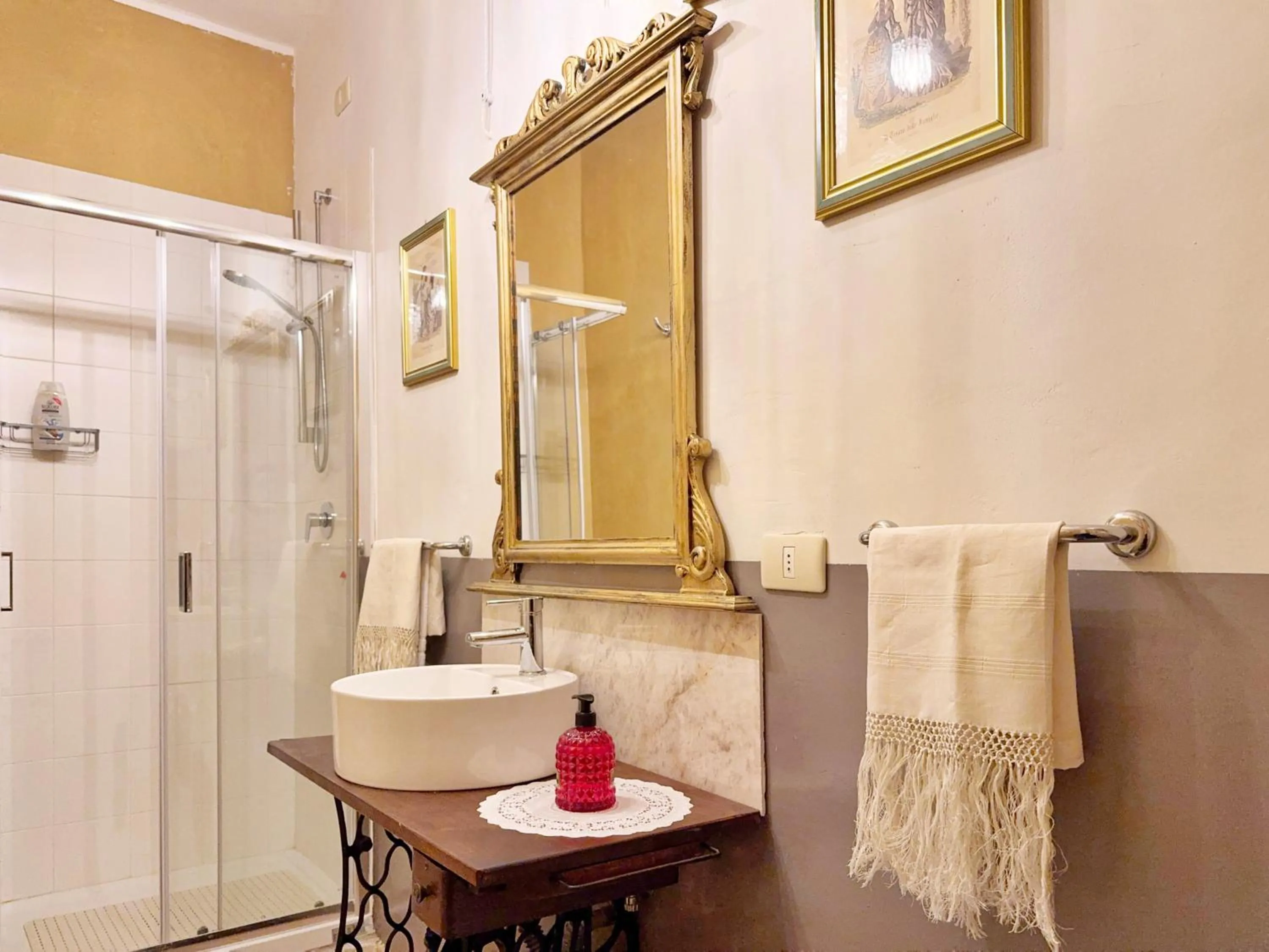 Bathroom in Mapepa Village apartments