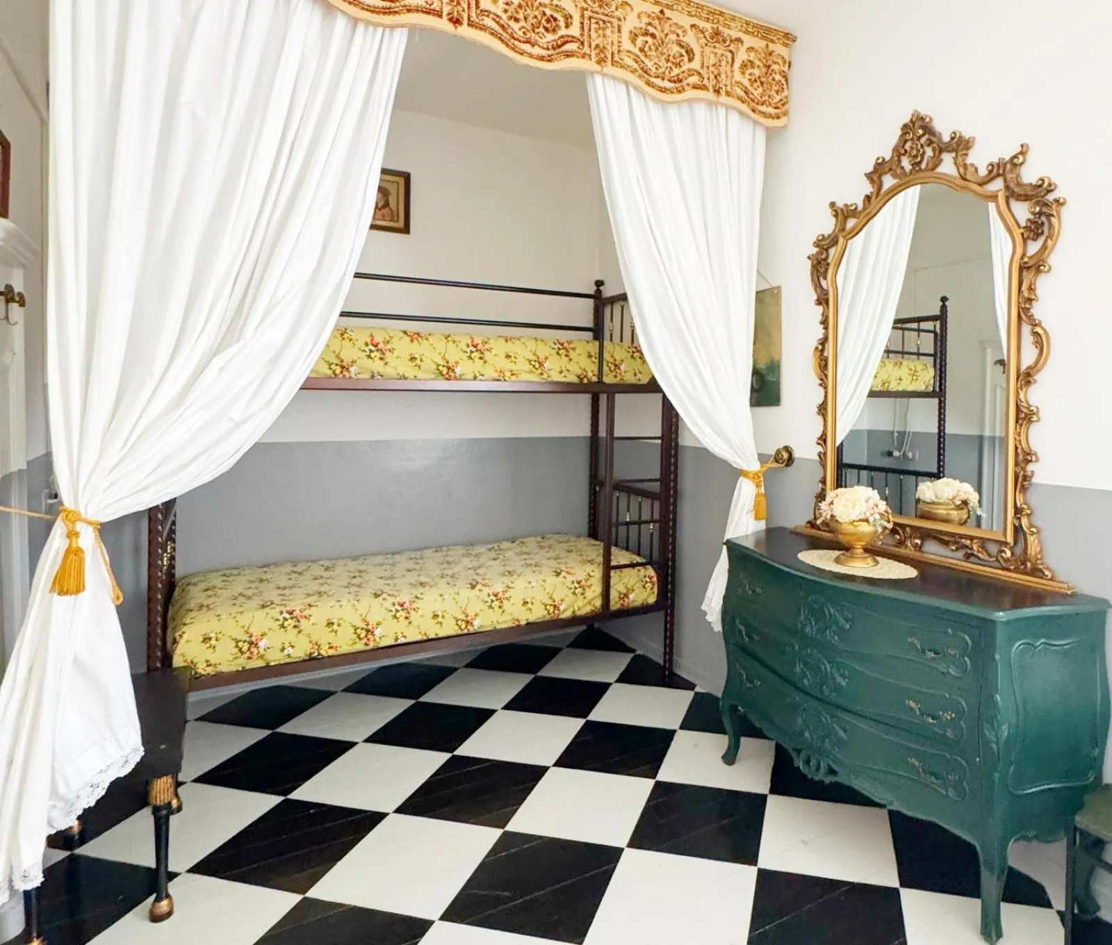 Bedroom, Bed in Mapepa Village apartments