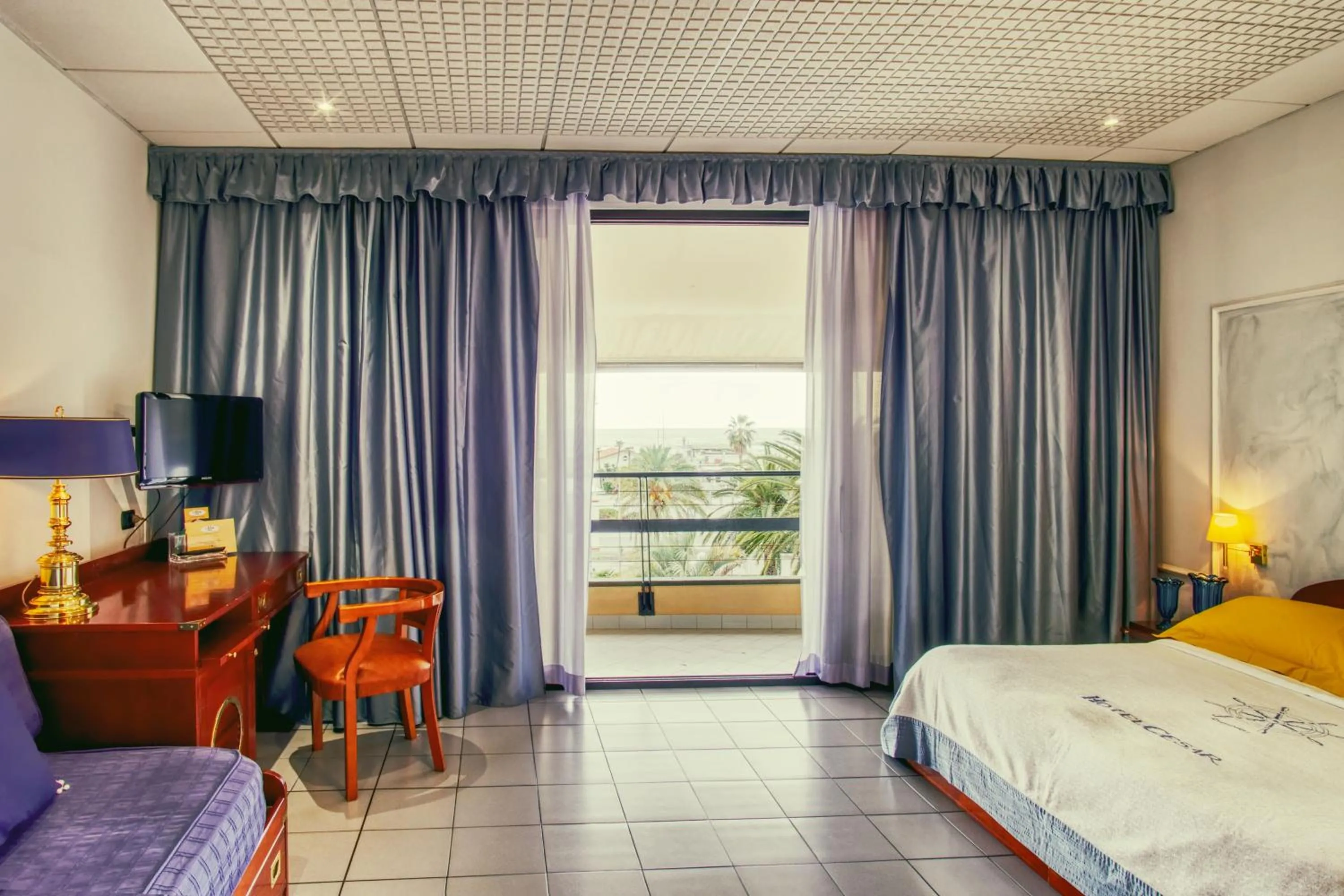 Photo of the whole room, Bed in Hotel Caesar Residence & SPA