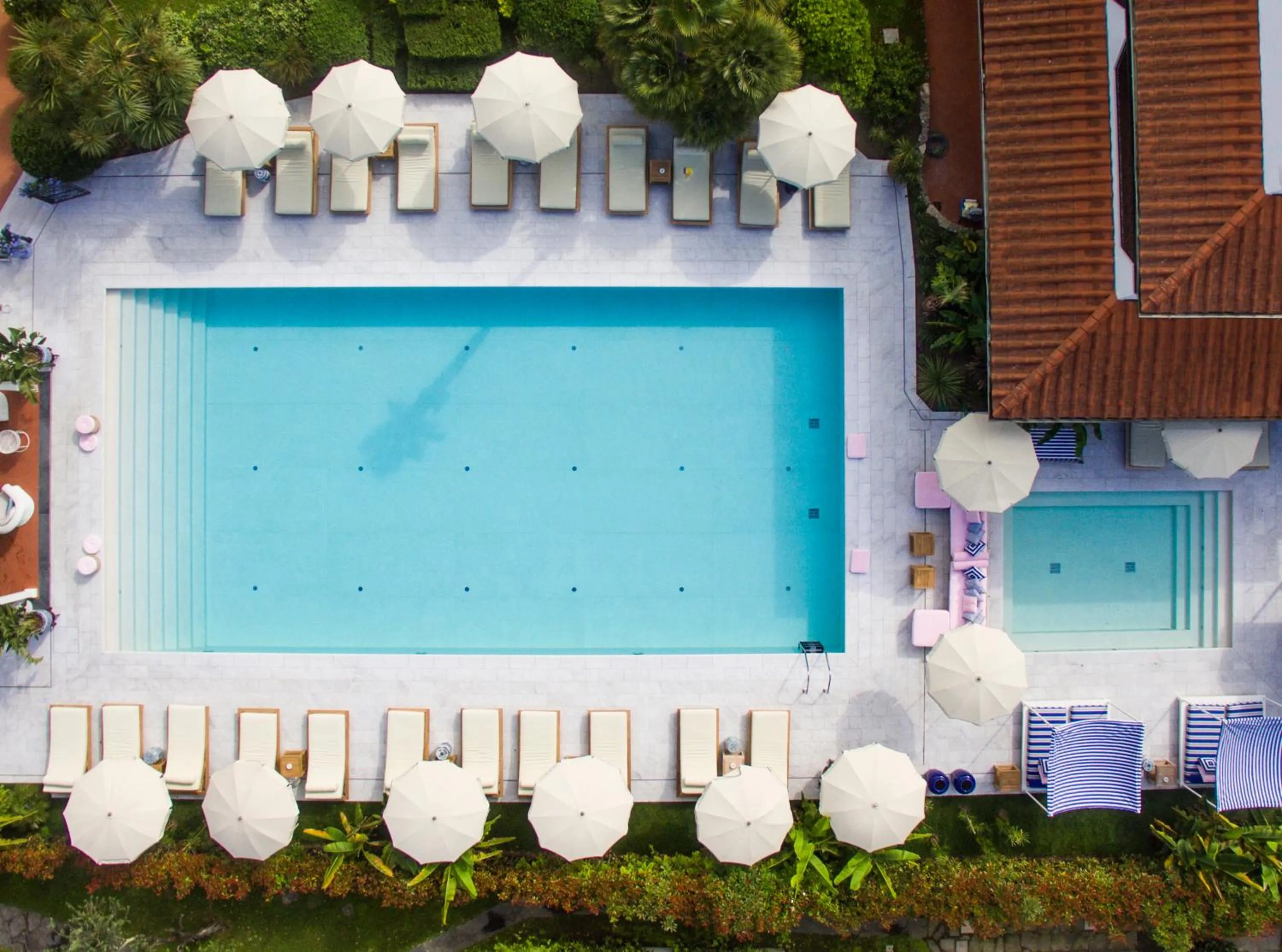 Pool view in California Park Hotel