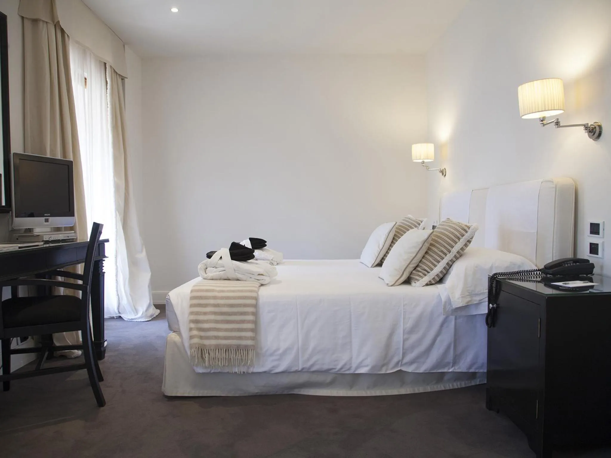 Deluxe Double Room in California Park Hotel