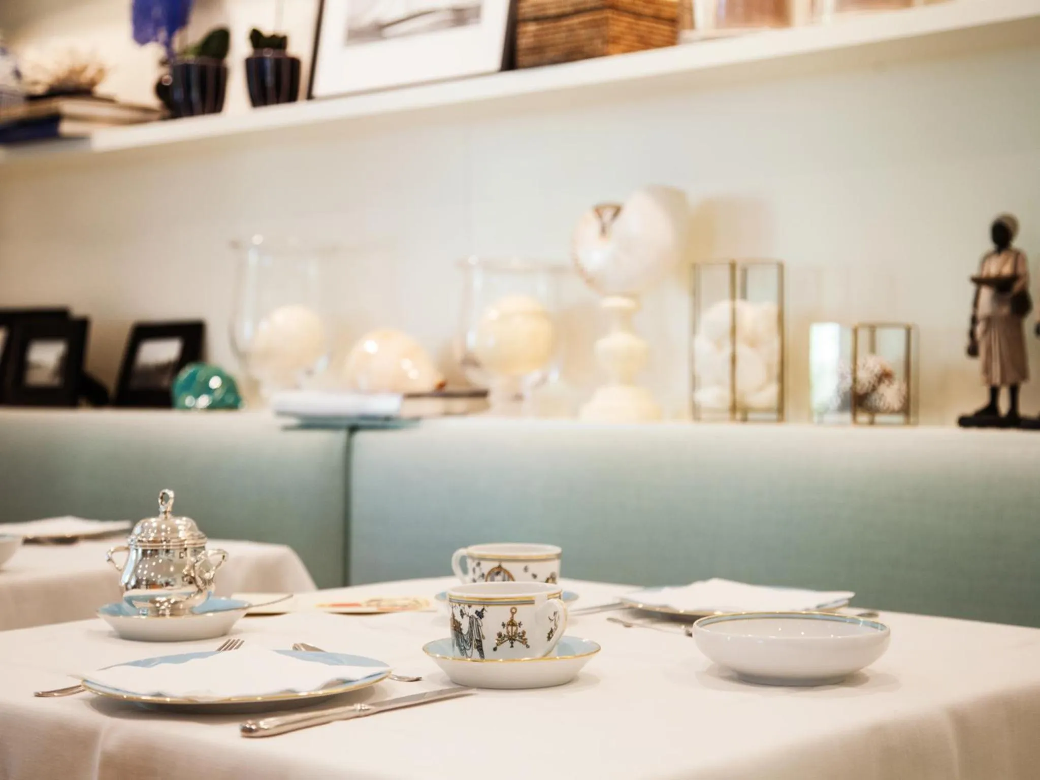 Decorative detail in California Park Hotel