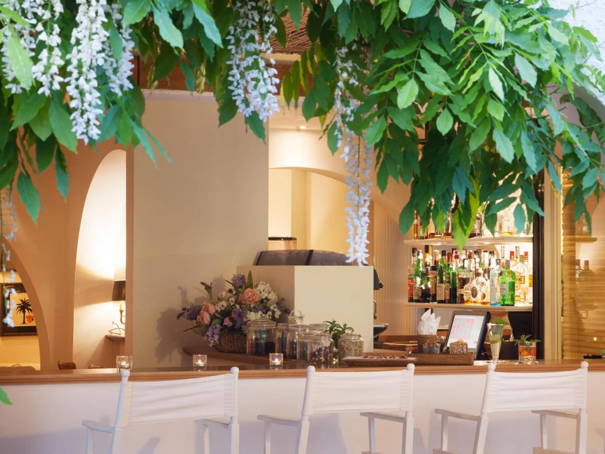 Lounge or bar in California Park Hotel