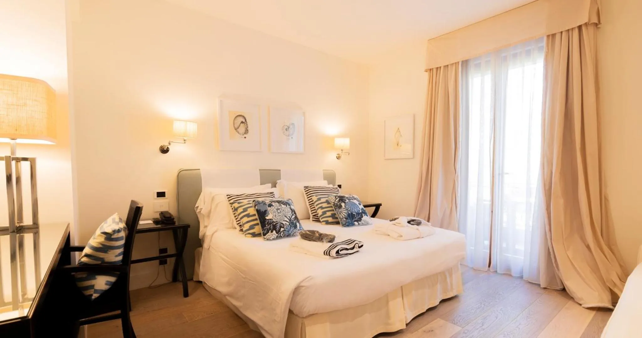 Bedroom, Bed in California Park Hotel