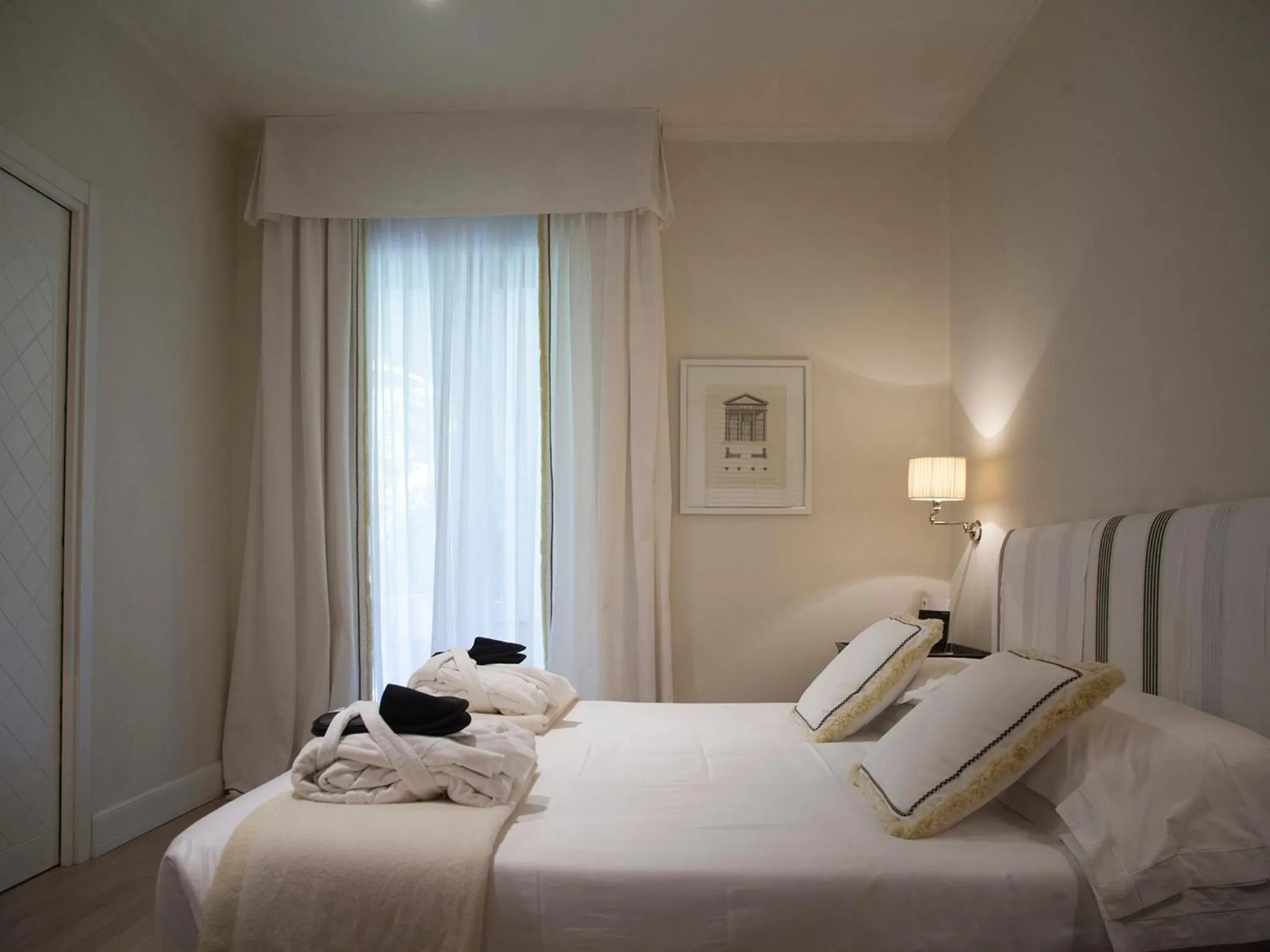 Bedroom, Bed in California Park Hotel