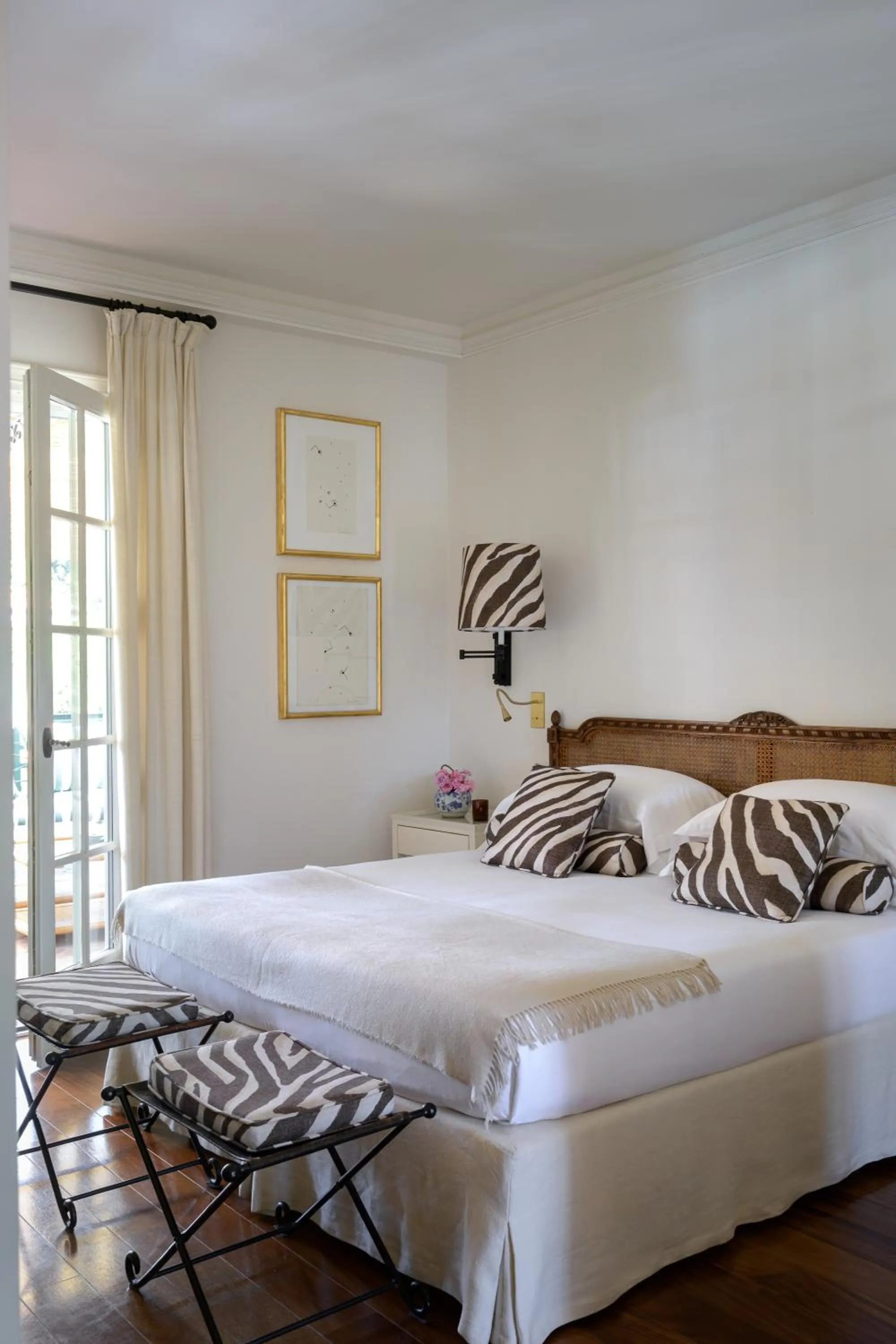 Bedroom, Bed in California Park Hotel