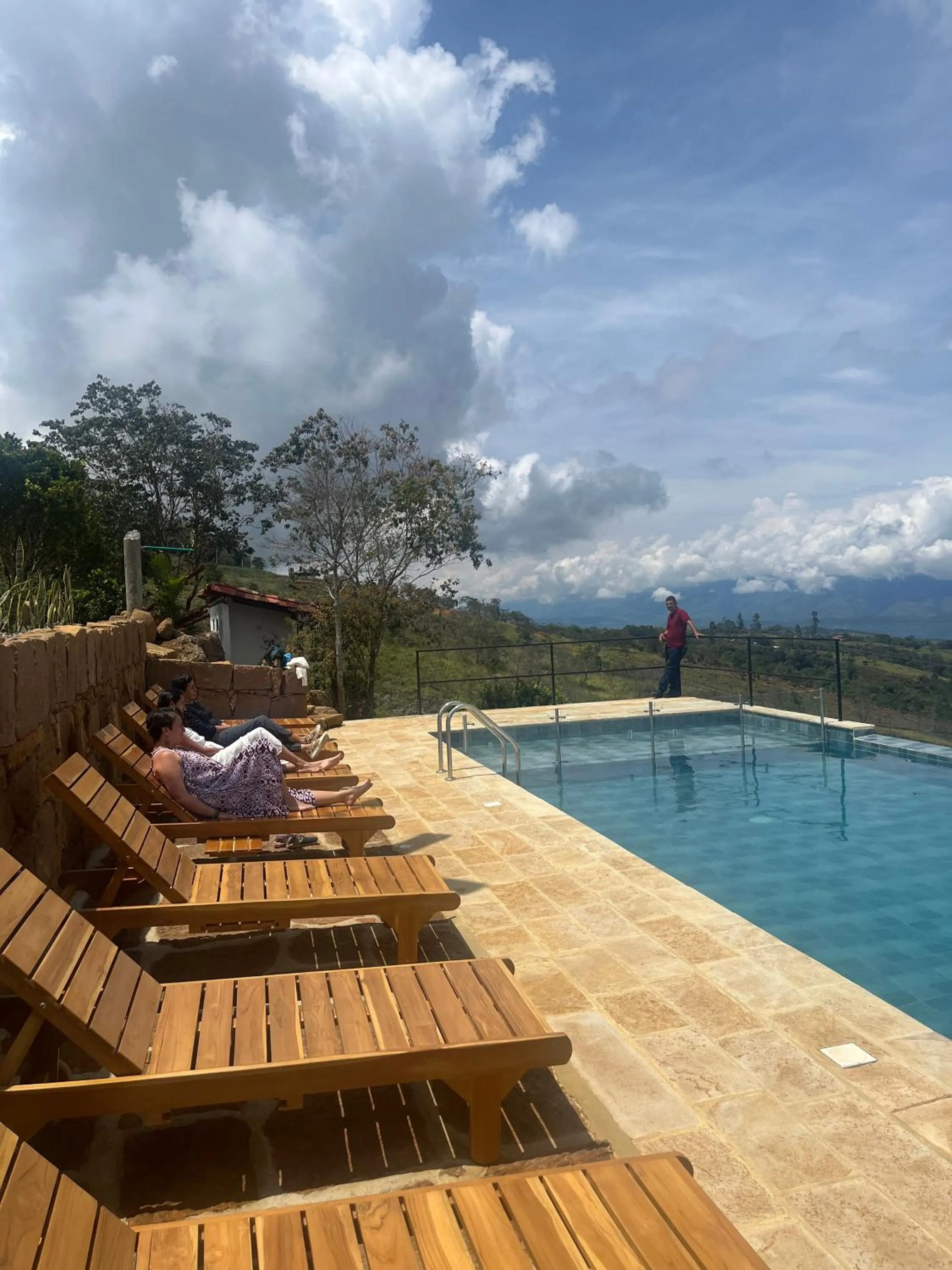 Swimming pool in Hotel Cariguá