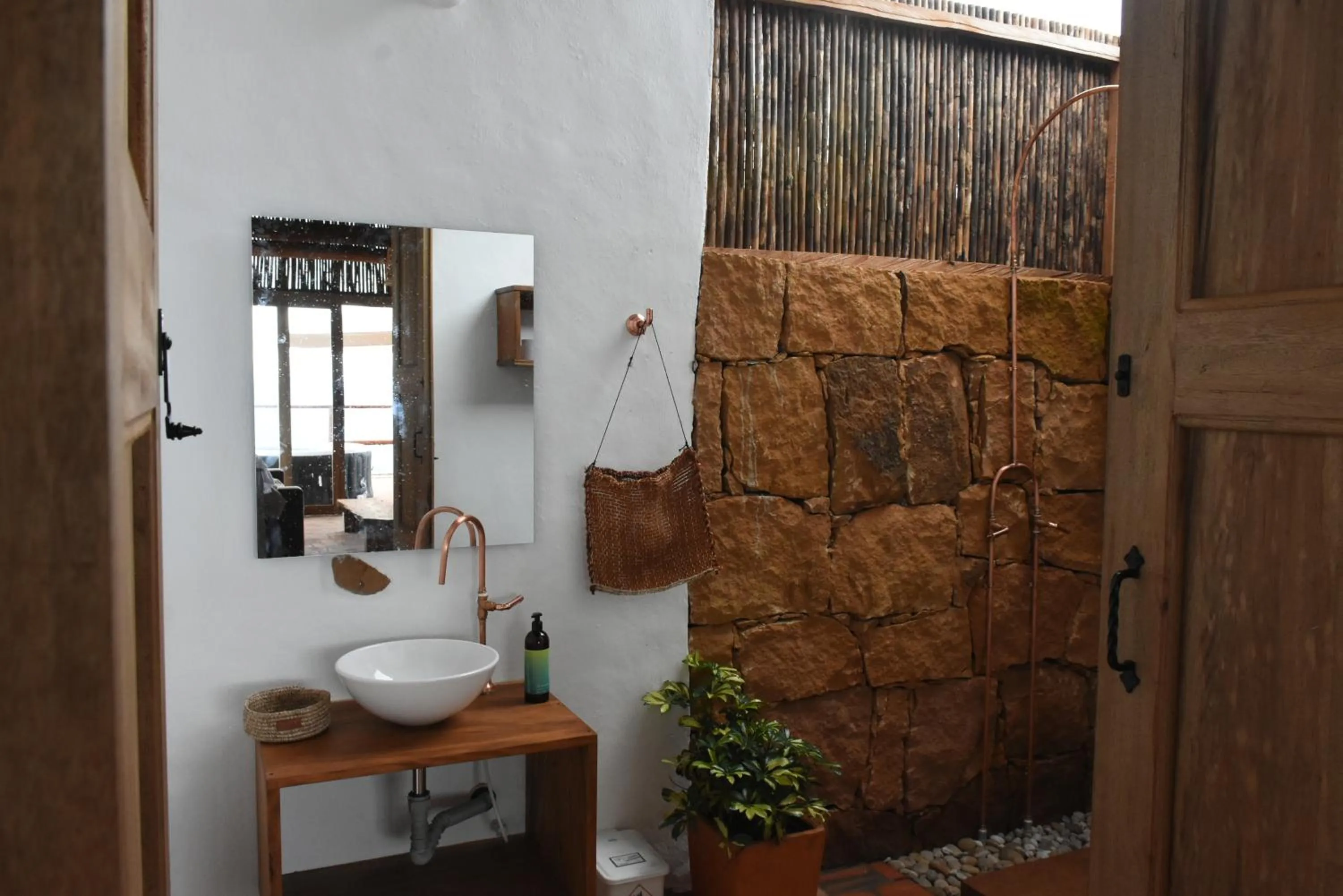 Toilet in Hotel Cariguá