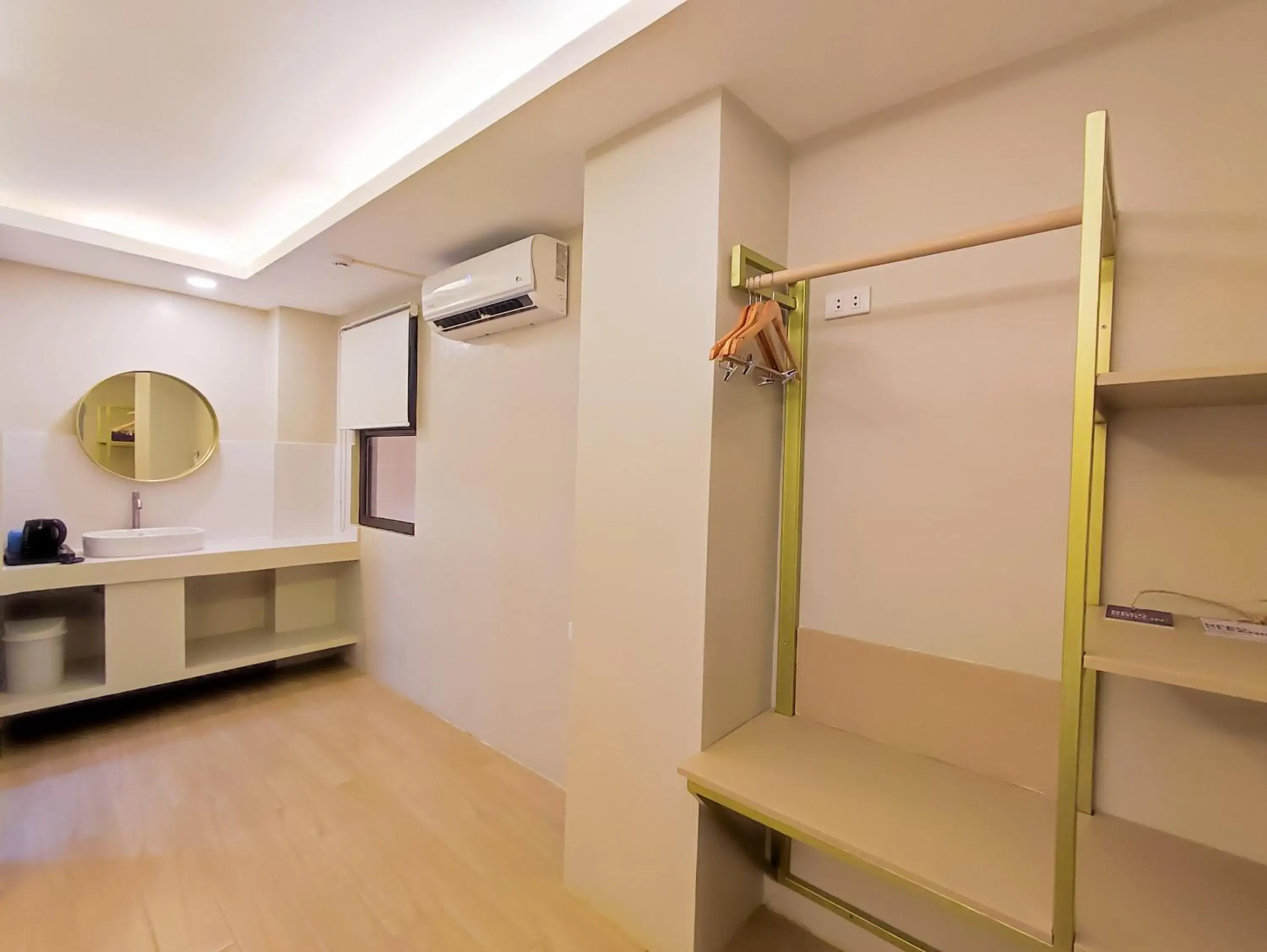 Deluxe Double Room (2 Adults + 1 Child) in Hotel Simone Kalibo Deluxe Double Room (2 Adults + 1 Child) in Hotel Simone Kalibo