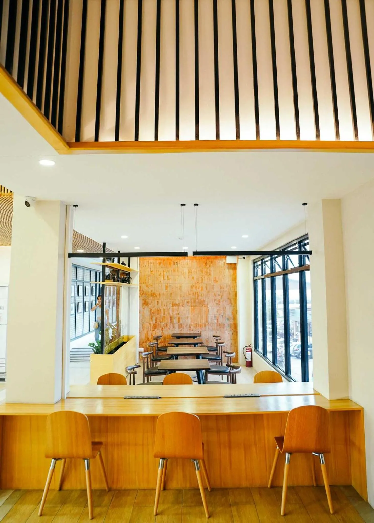 Dining area in Travelbee Airport Inn